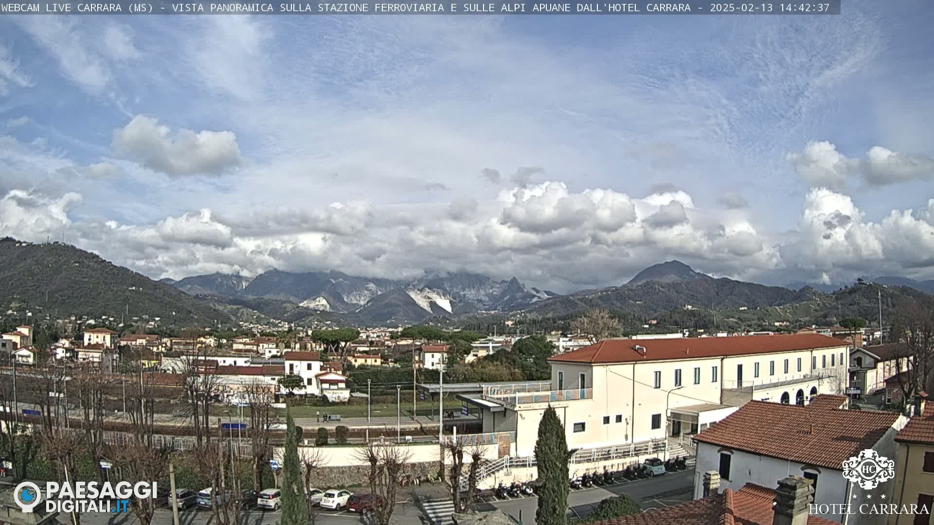  Carrara City Railway Station & Panaromic Natural Alps Park Live Cam - Massa & Carrara, Tuscany, Italy