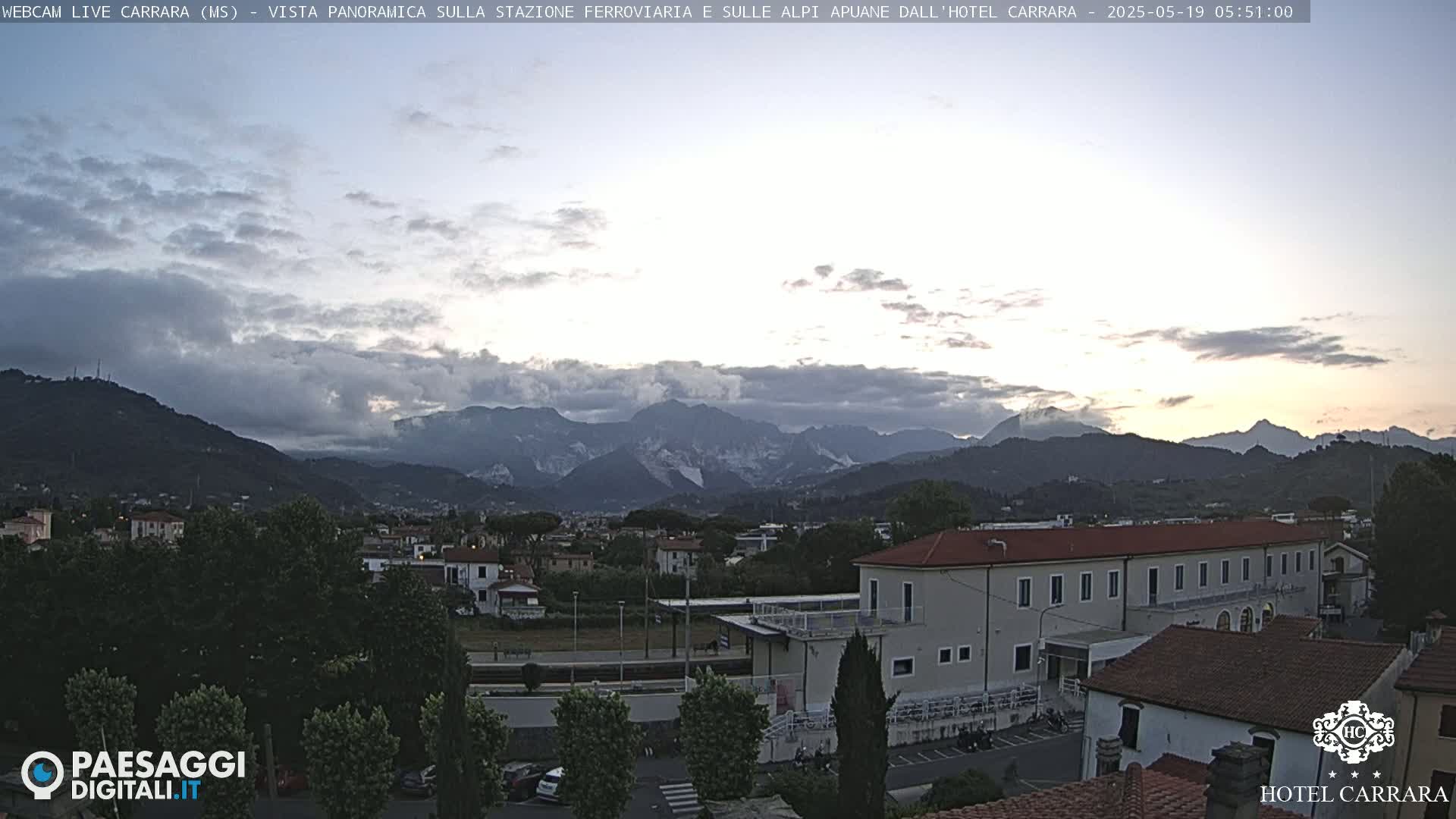  Carrara City Railway Station & Panaromic Natural Alps Park Live Cam - Massa & Carrara, Tuscany, Italy