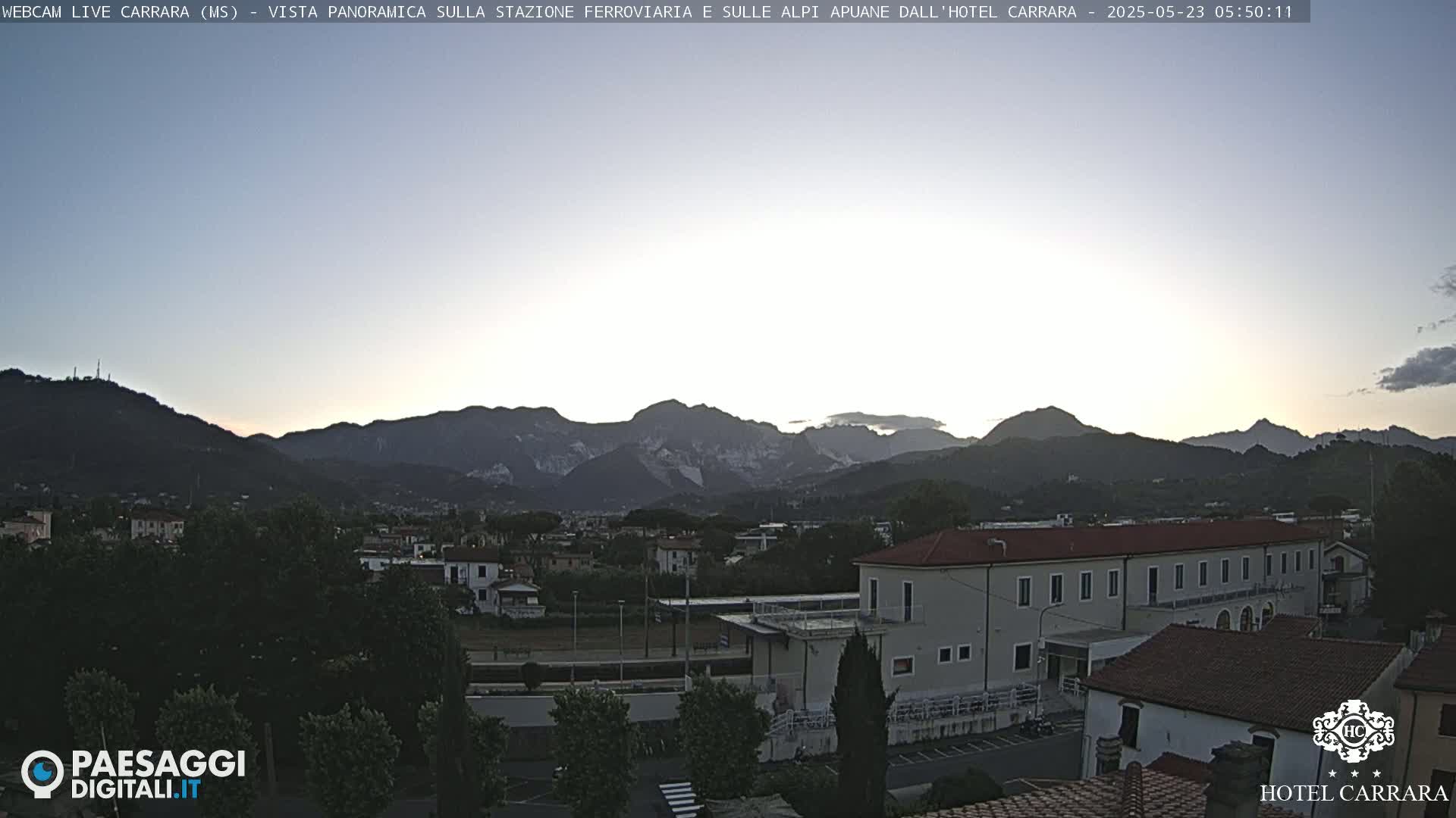  Carrara City Railway Station & Panaromic Natural Alps Park Live Cam - Massa & Carrara, Tuscany, Italy
