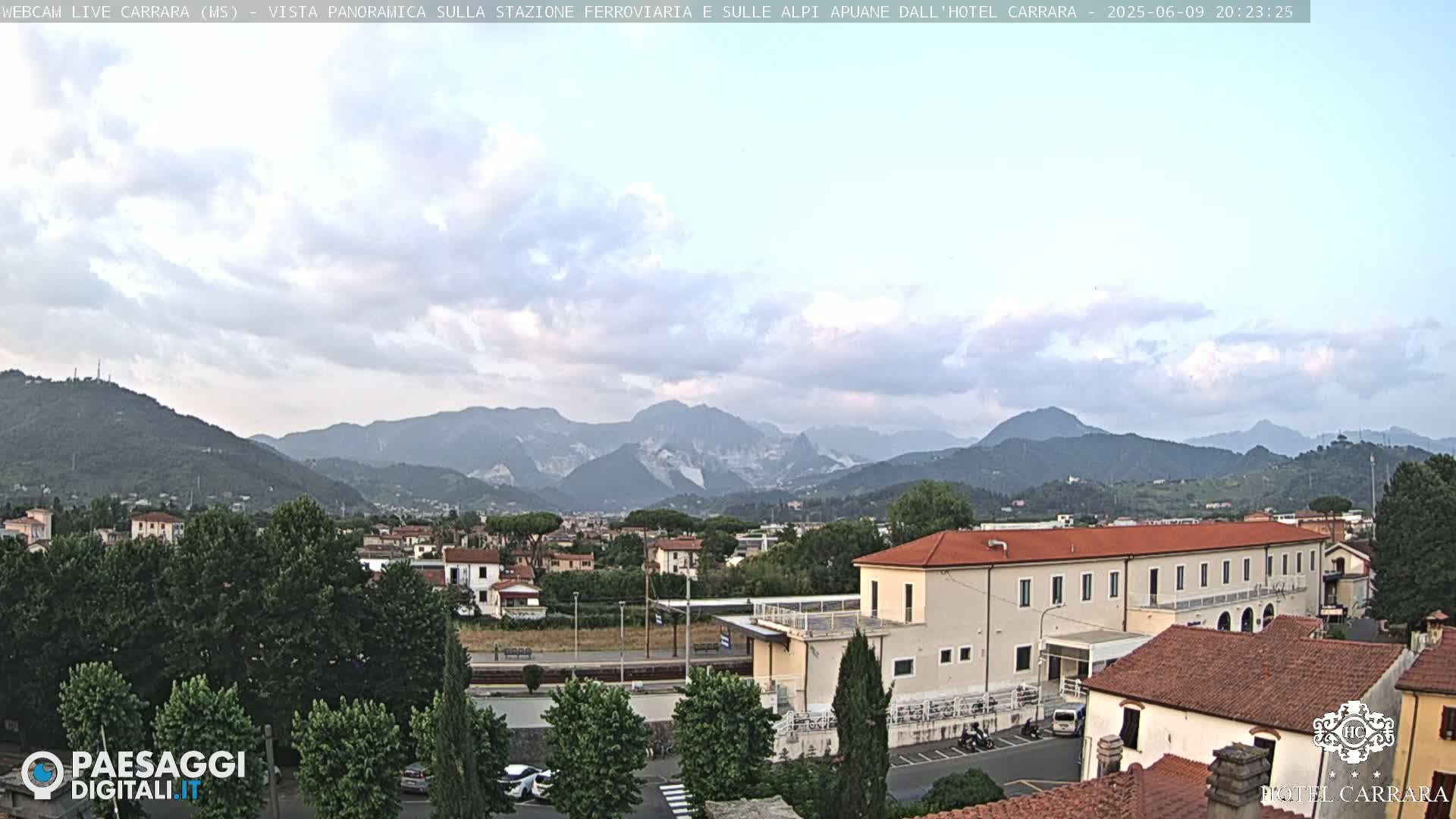  Carrara City Railway Station & Panaromic Natural Alps Park Live Cam - Massa & Carrara, Tuscany, Italy