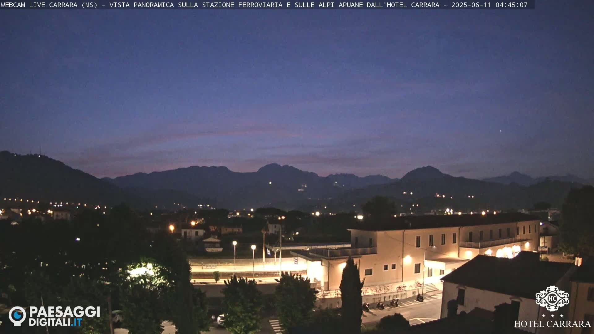  Carrara City Railway Station & Panaromic Natural Alps Park Live Cam - Massa & Carrara, Tuscany, Italy