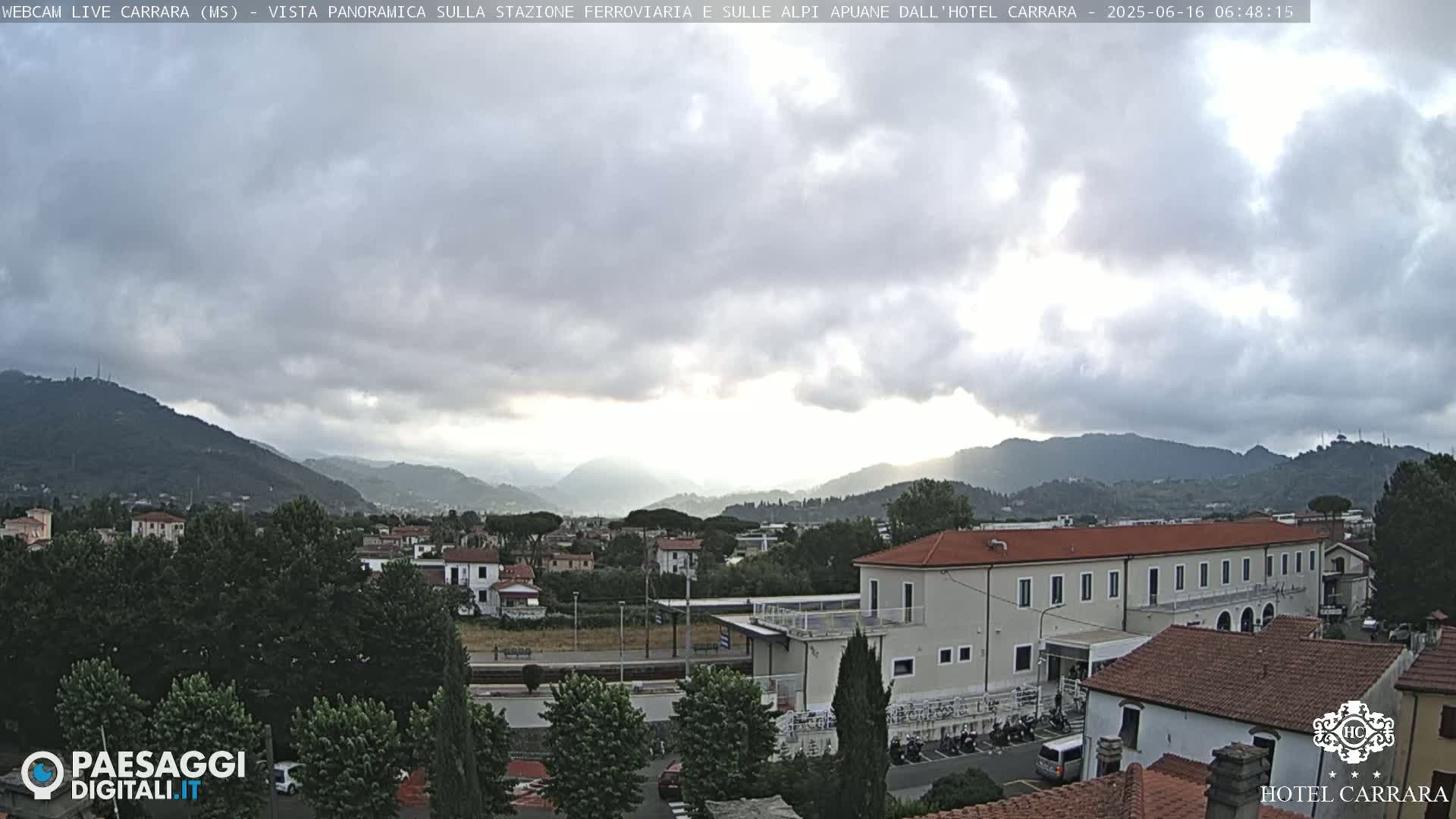  Carrara City Railway Station & Panaromic Natural Alps Park Live Cam - Massa & Carrara, Tuscany, Italy