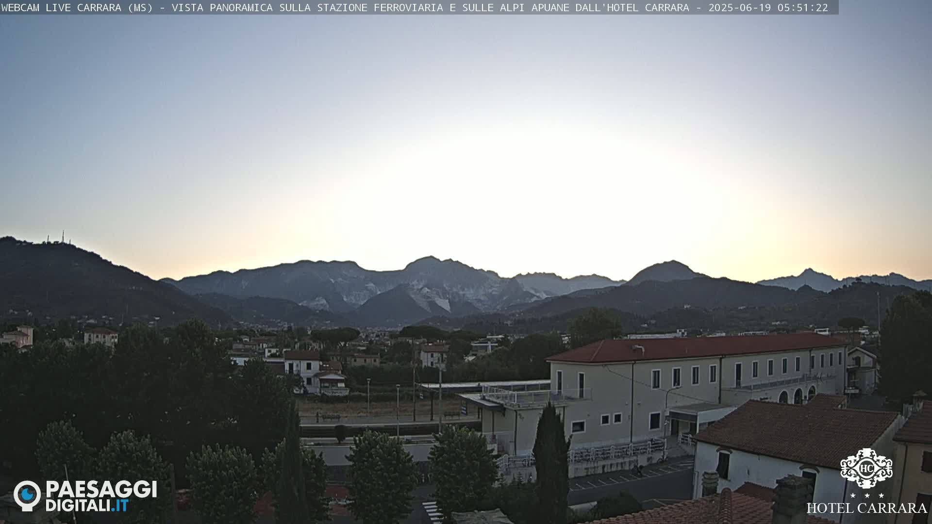  Carrara City Railway Station & Panaromic Natural Alps Park Live Cam - Massa & Carrara, Tuscany, Italy