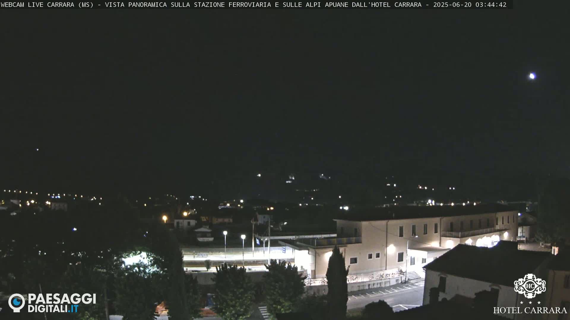  Carrara City Railway Station & Panaromic Natural Alps Park Live Cam - Massa & Carrara, Tuscany, Italy