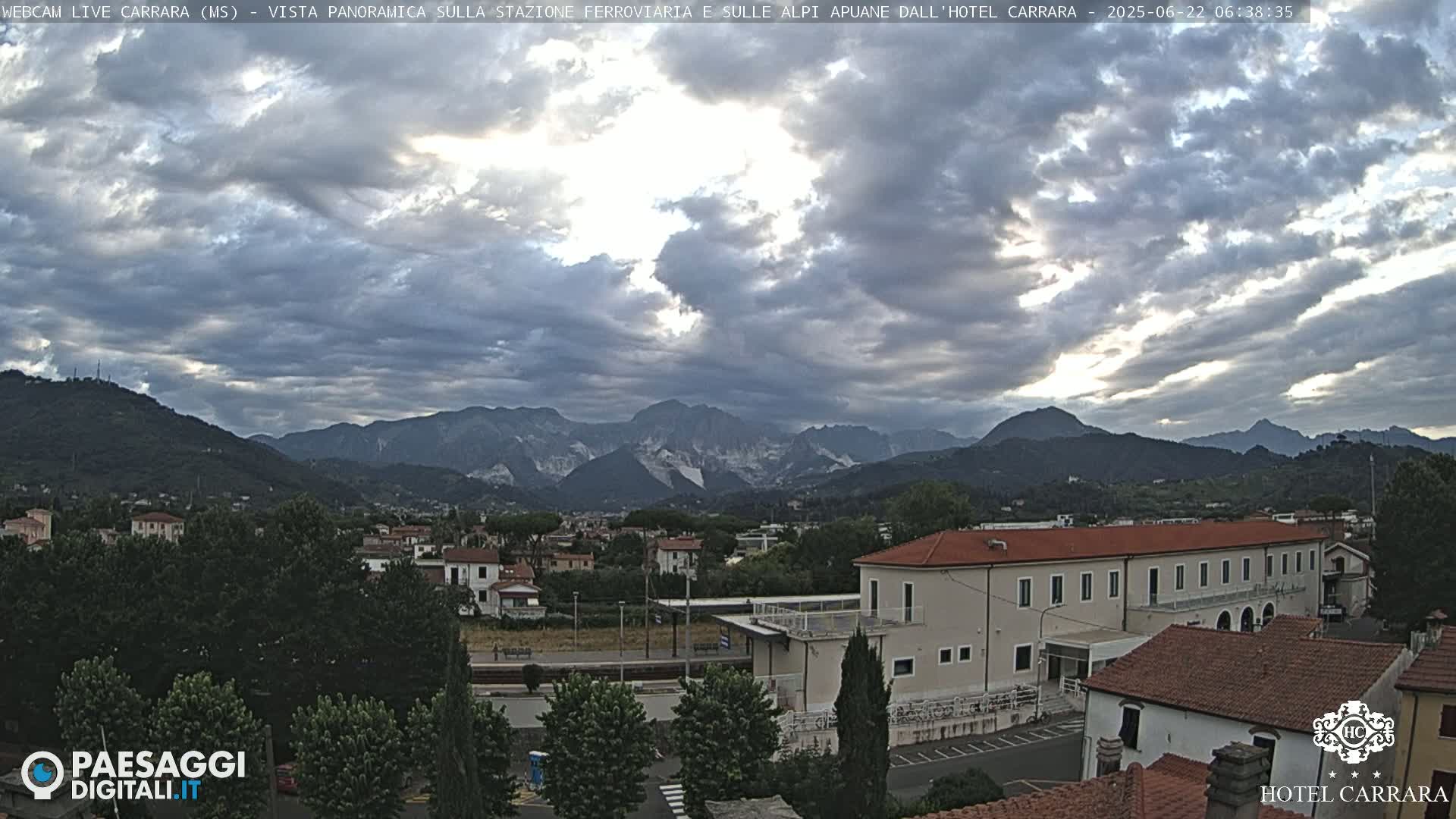  Carrara City Railway Station & Panaromic Natural Alps Park Live Cam - Massa & Carrara, Tuscany, Italy