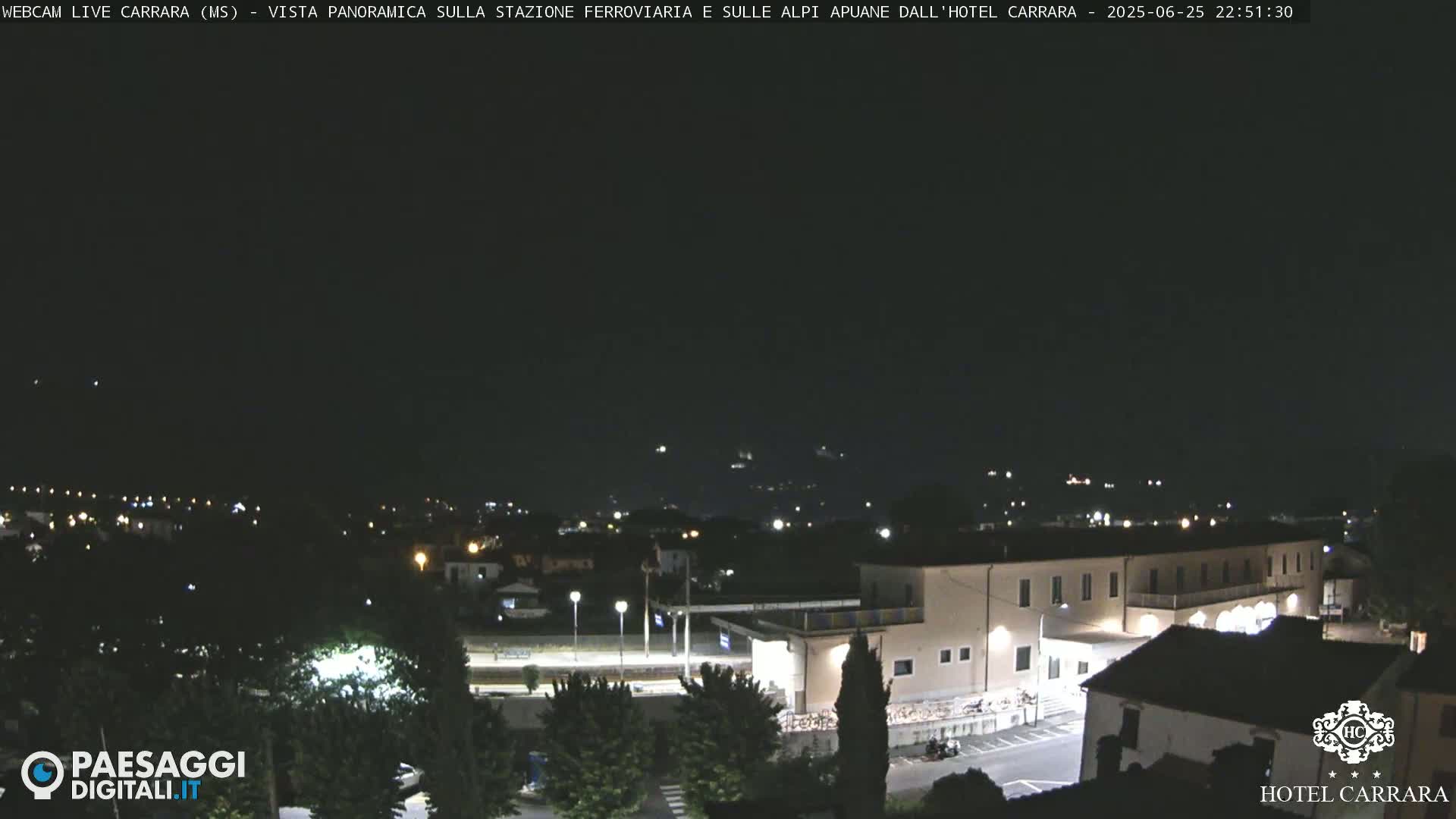  Carrara City Railway Station & Panaromic Natural Alps Park Live Cam - Massa & Carrara, Tuscany, Italy