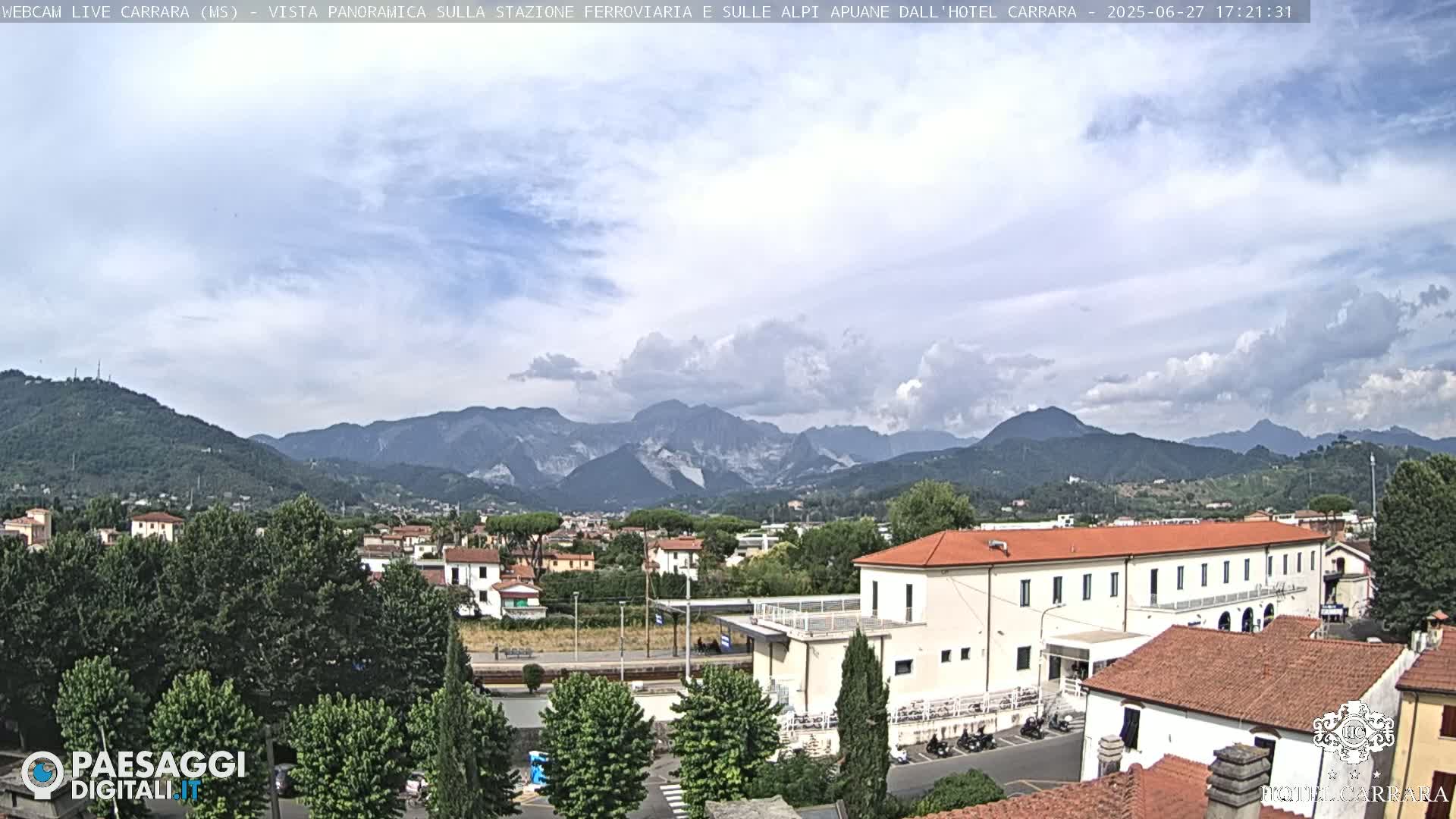  Carrara City Railway Station & Panaromic Natural Alps Park Live Cam - Massa & Carrara, Tuscany, Italy