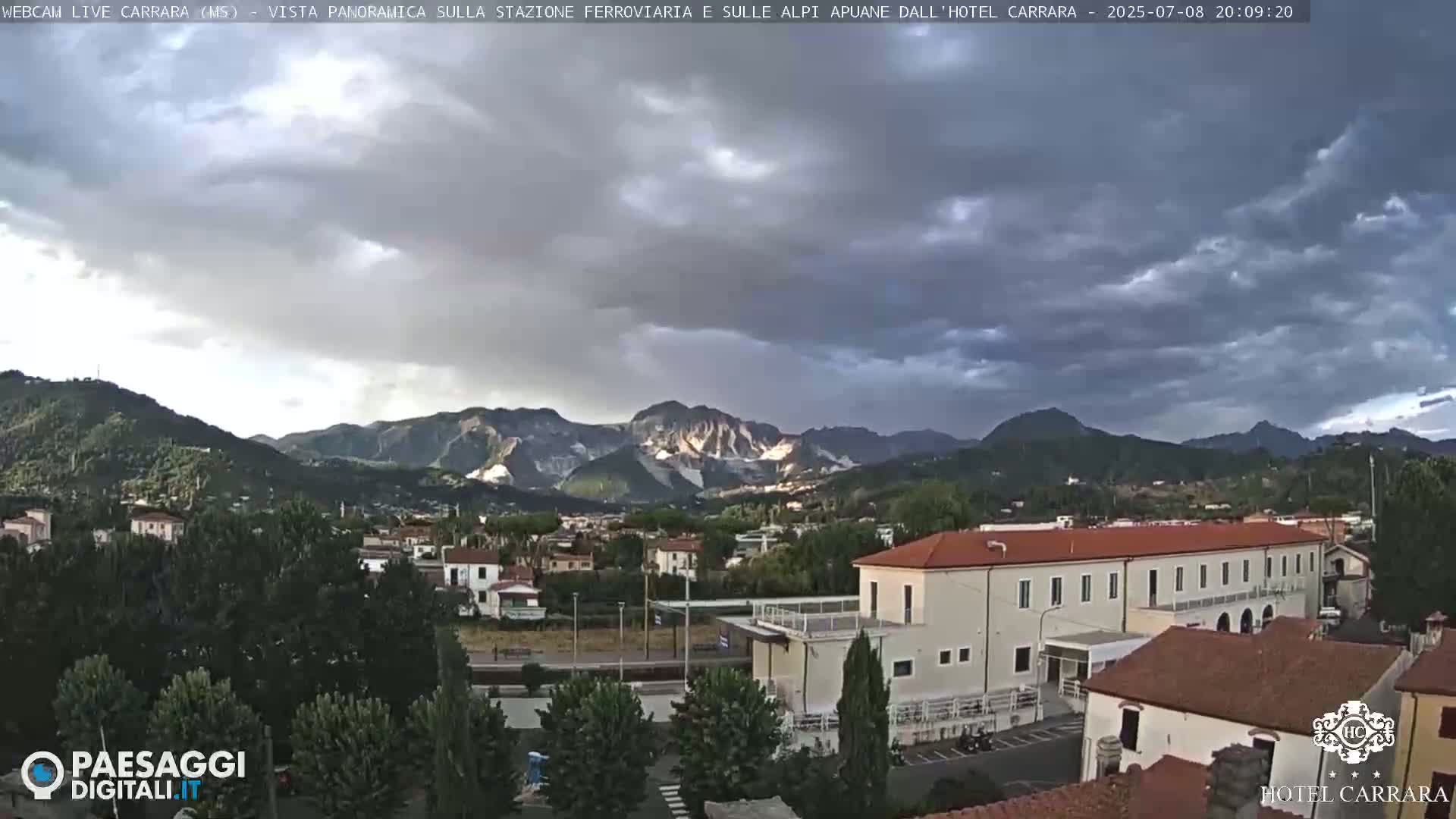  Carrara City Railway Station & Panaromic Natural Alps Park Live Cam - Massa & Carrara, Tuscany, Italy