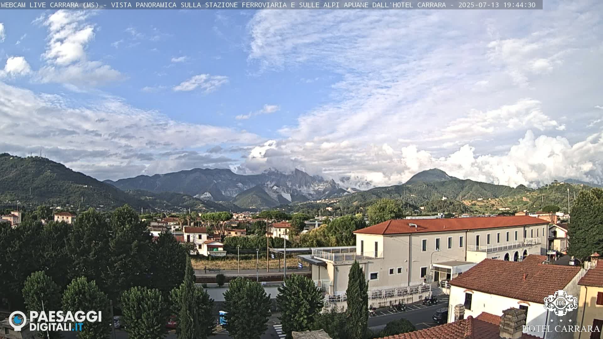  Carrara City Railway Station & Panaromic Natural Alps Park Live Cam - Massa & Carrara, Tuscany, Italy