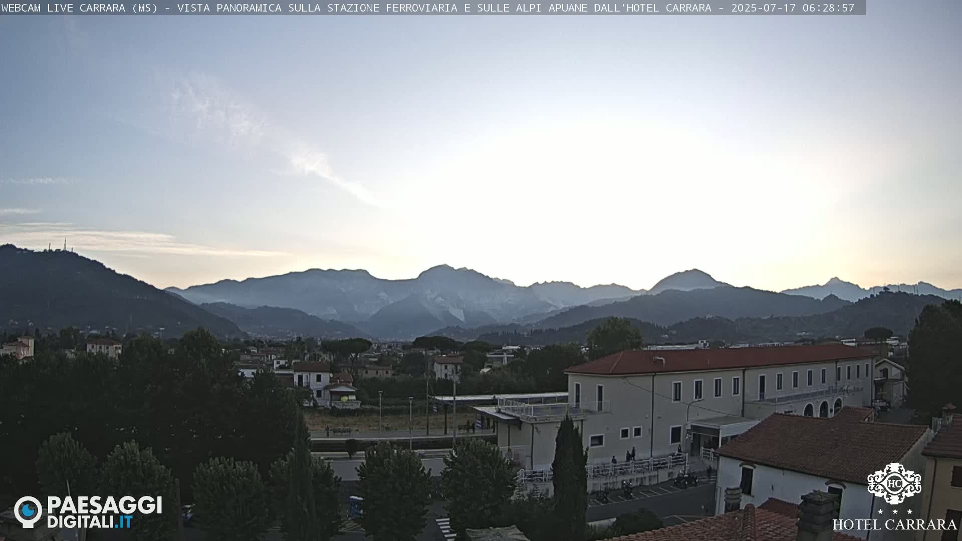  Carrara City Railway Station & Panaromic Natural Alps Park Live Cam - Massa & Carrara, Tuscany, Italy