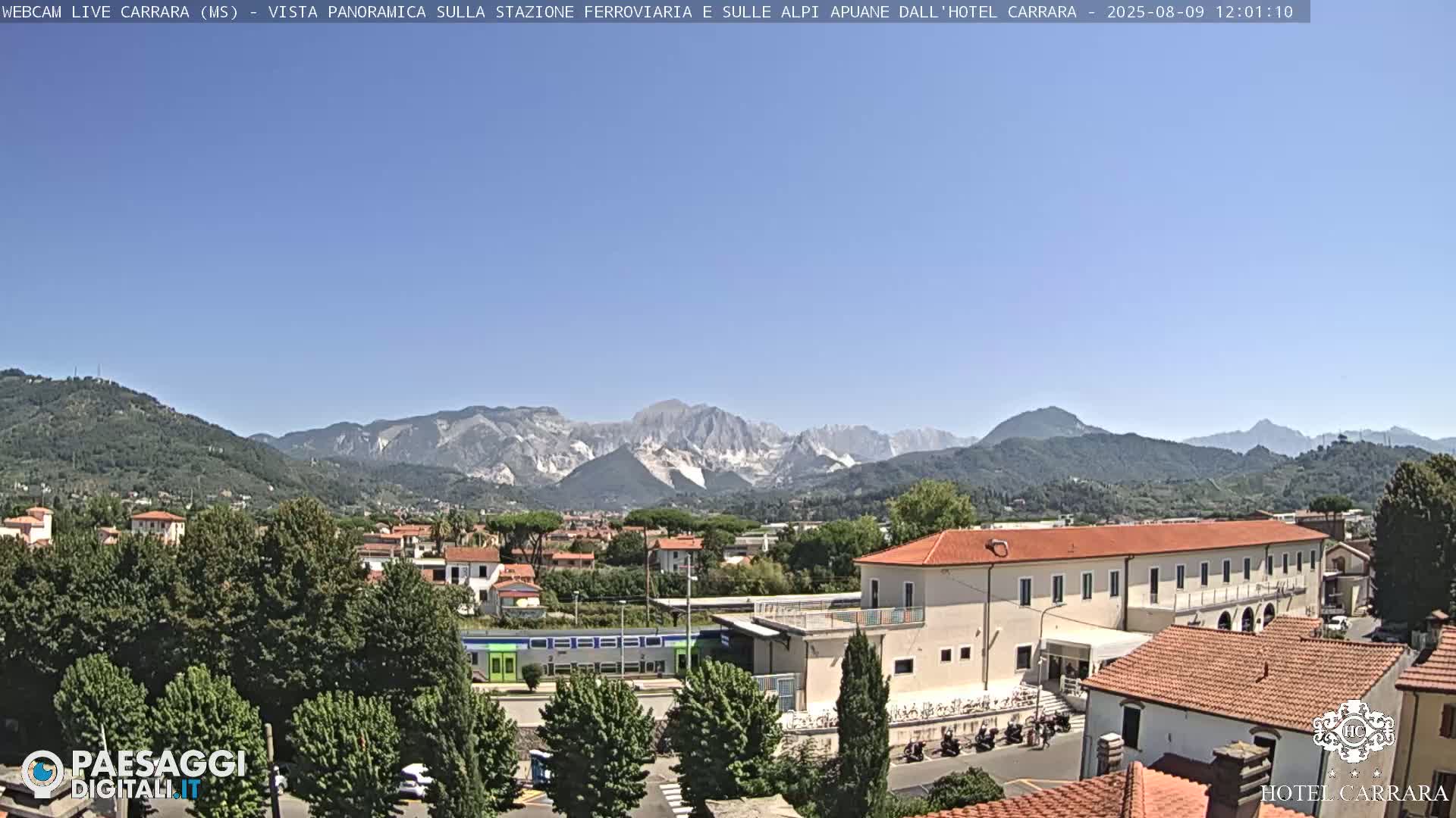  Carrara City Railway Station & Panaromic Natural Alps Park Live Cam - Massa & Carrara, Tuscany, Italy