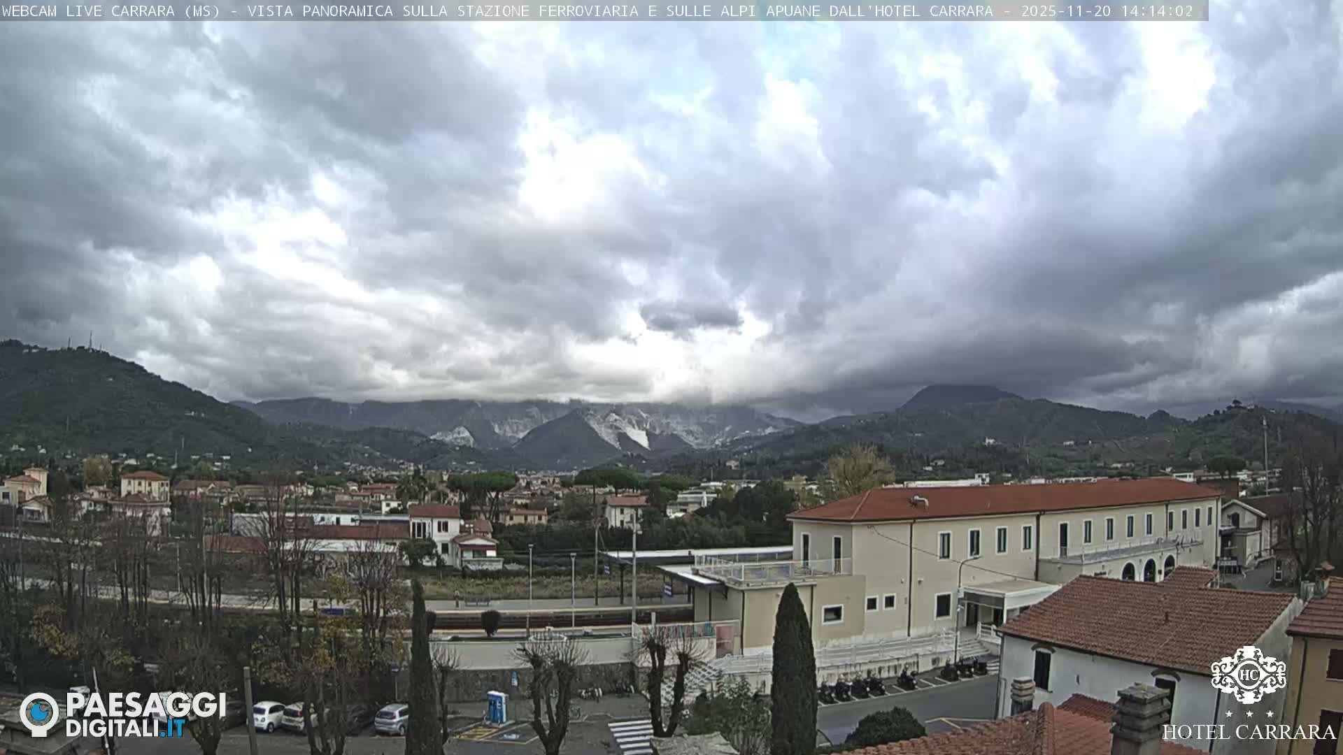  Carrara City Railway Station & Panaromic Natural Alps Park Live Cam - Massa & Carrara, Tuscany, Italy