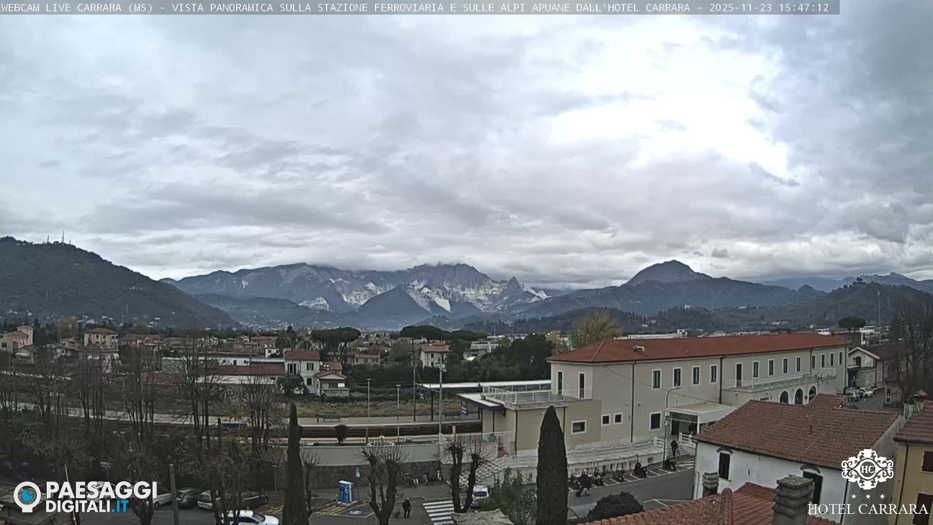  Carrara City Railway Station & Panaromic Natural Alps Park Live Cam - Massa & Carrara, Tuscany, Italy