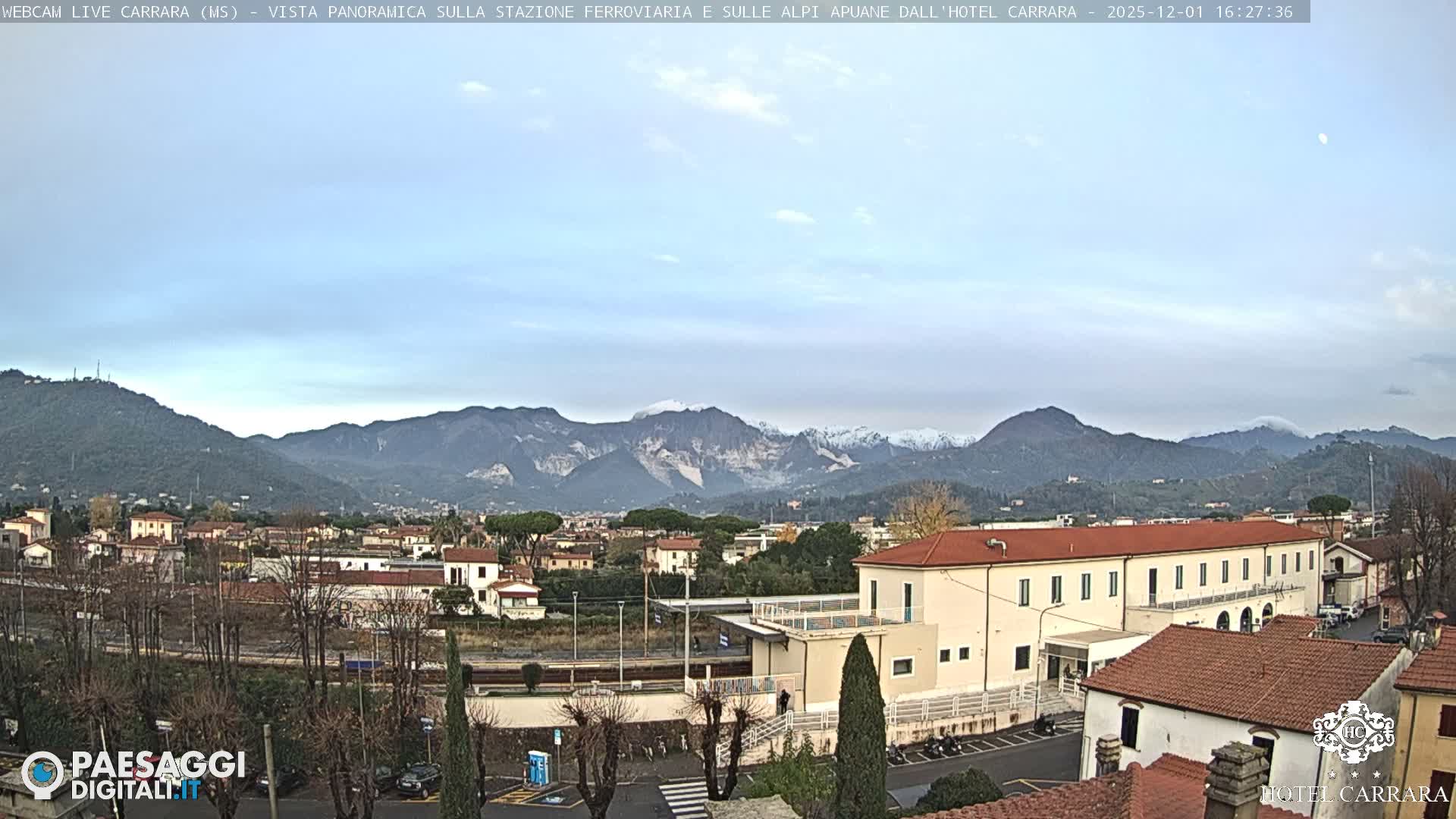  Carrara City Railway Station & Panaromic Natural Alps Park Live Cam - Massa & Carrara, Tuscany, Italy