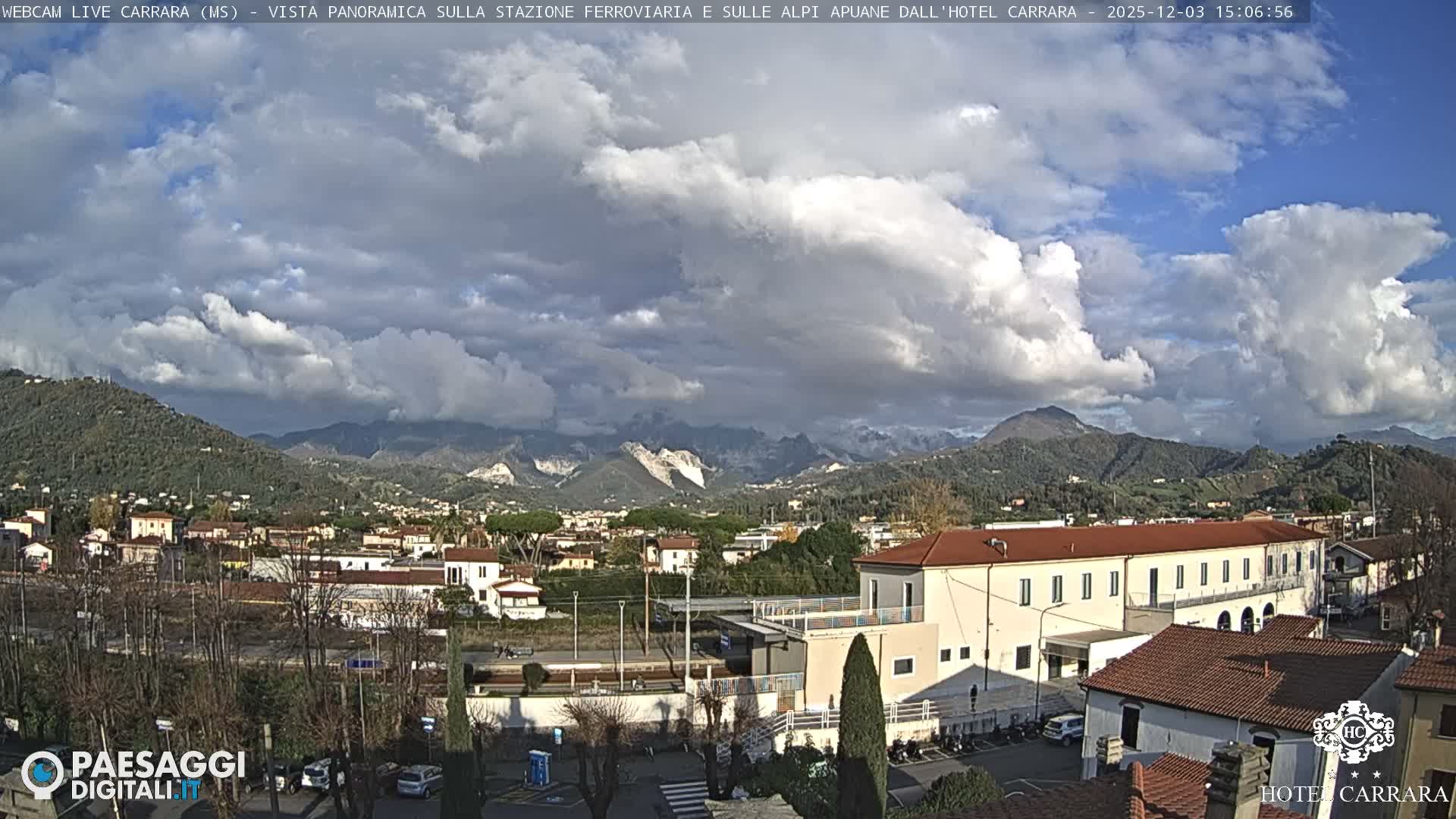 Carrara City Railway Station & Panaromic Natural Alps Park Live Cam - Massa & Carrara, Tuscany, Italy