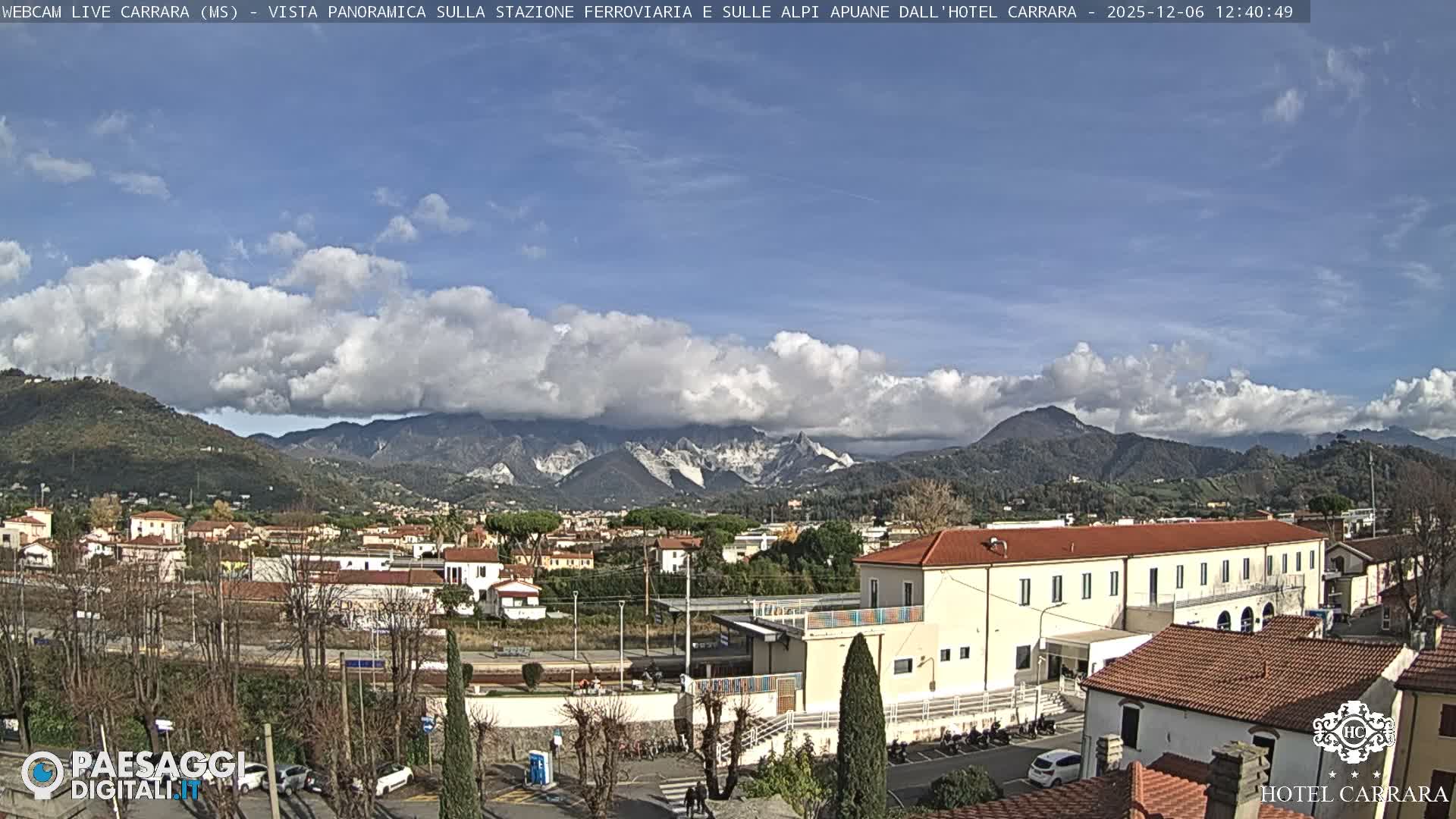  Carrara City Railway Station & Panaromic Natural Alps Park Live Cam - Massa & Carrara, Tuscany, Italy