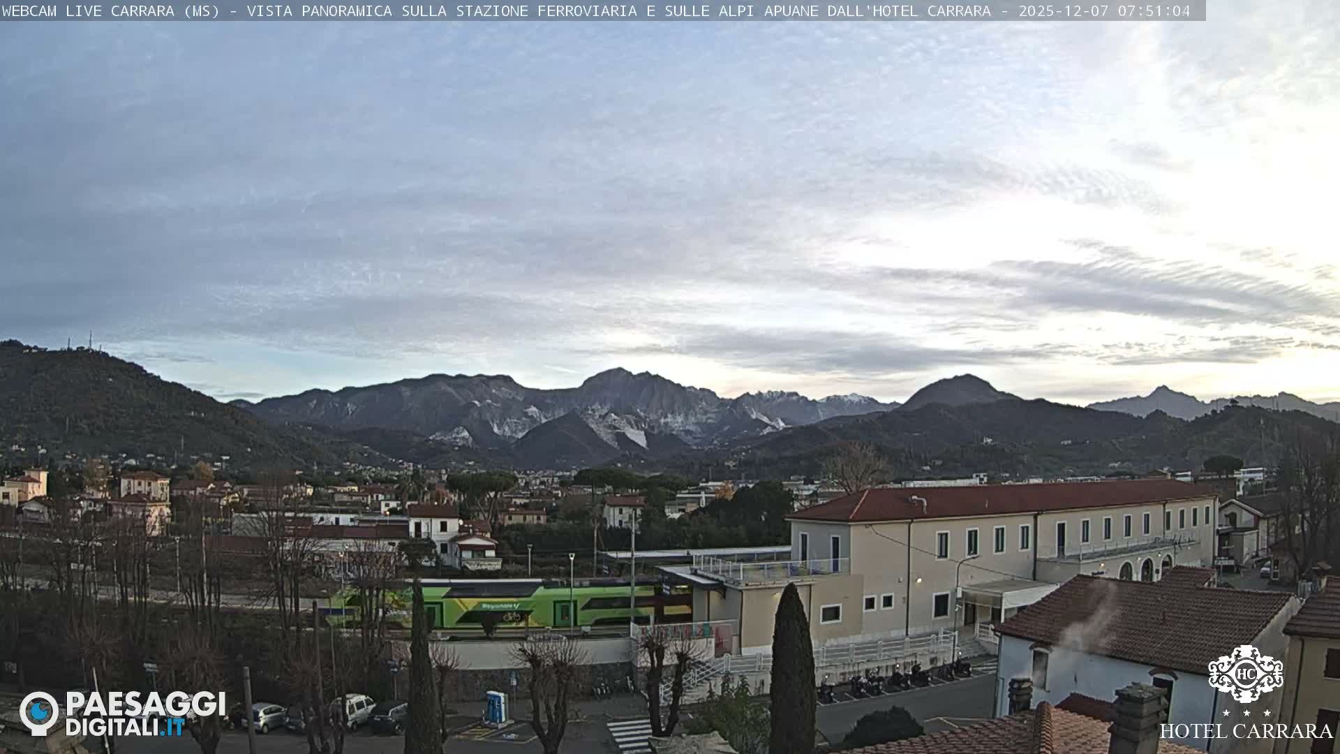  Carrara City Railway Station & Panaromic Natural Alps Park Live Cam - Massa & Carrara, Tuscany, Italy
