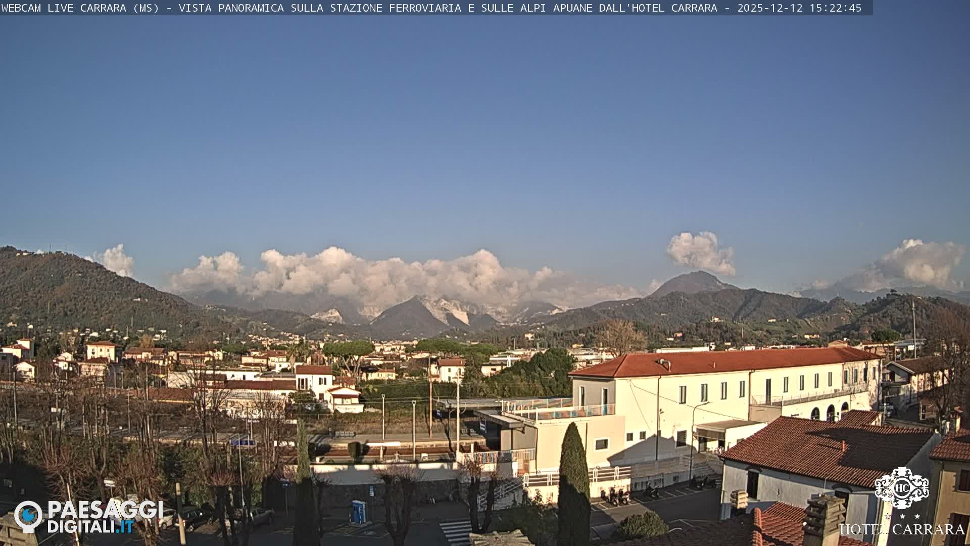  Carrara City Railway Station & Panaromic Natural Alps Park Live Cam - Massa & Carrara, Tuscany, Italy