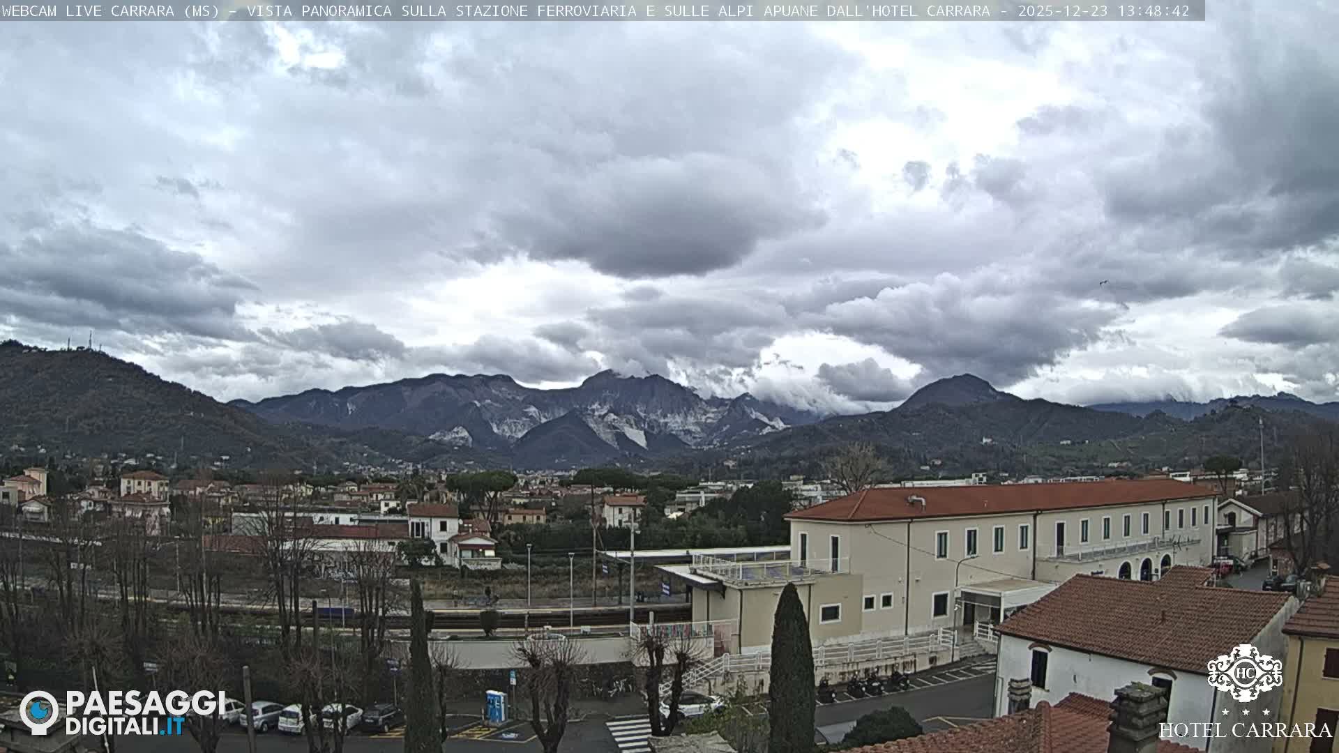  Carrara City Railway Station & Panaromic Natural Alps Park Live Cam - Massa & Carrara, Tuscany, Italy