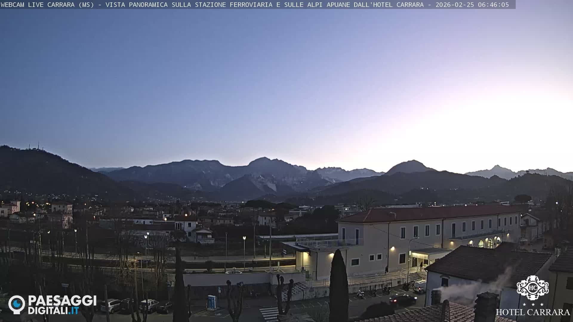  Carrara City Railway Station & Panaromic Natural Alps Park Live Cam - Massa & Carrara, Tuscany, Italy