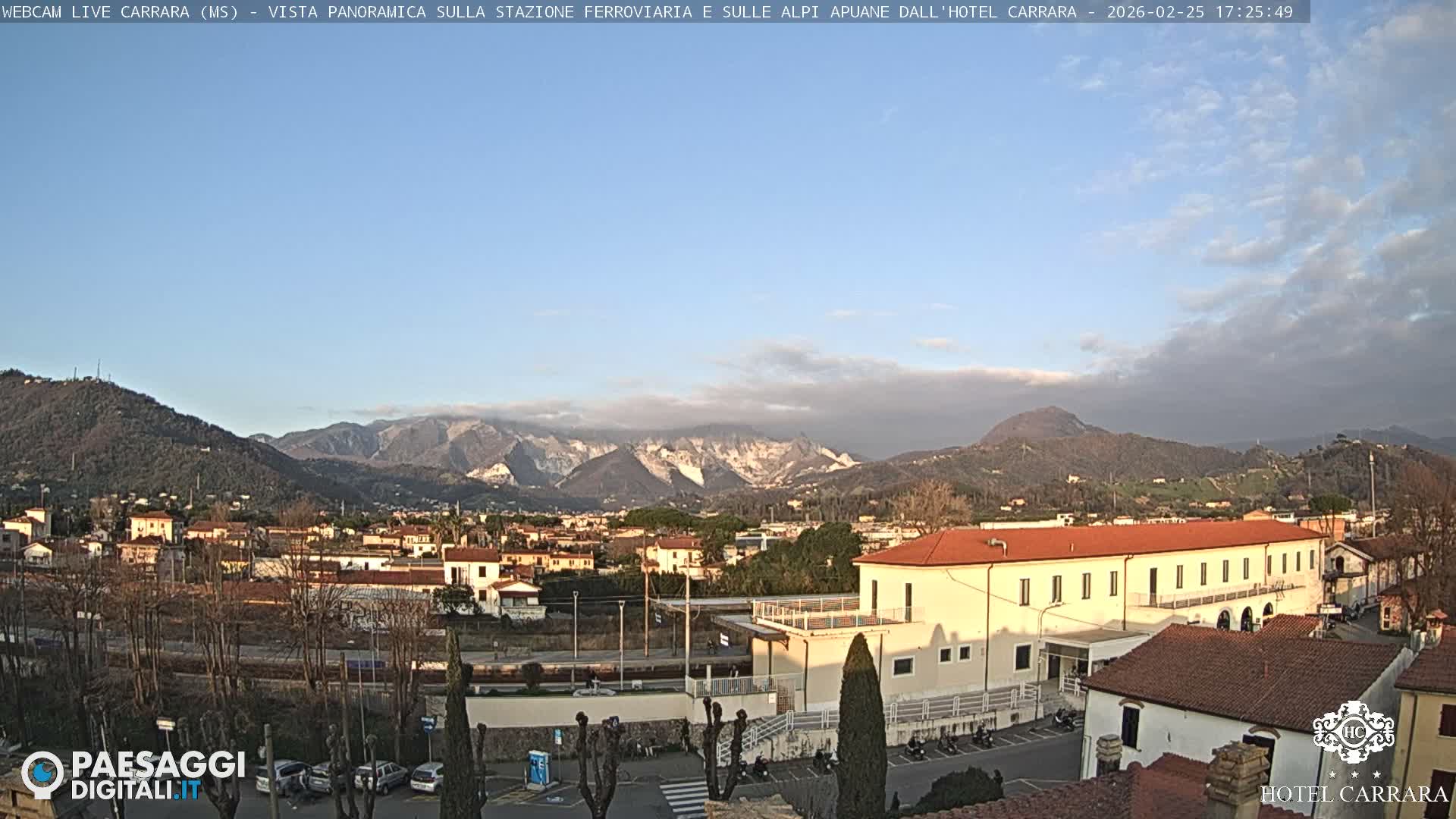  Carrara City Railway Station & Panaromic Natural Alps Park Live Cam - Massa & Carrara, Tuscany, Italy