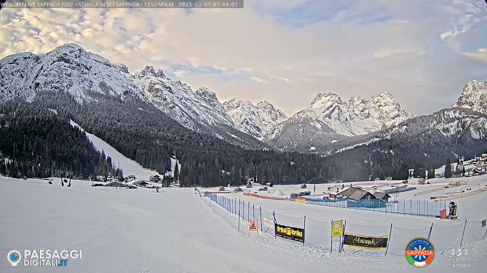  Sappada City Ski School & Ski Slope Live Cam - Udine, Friuli-Venezia Giulia, Italy