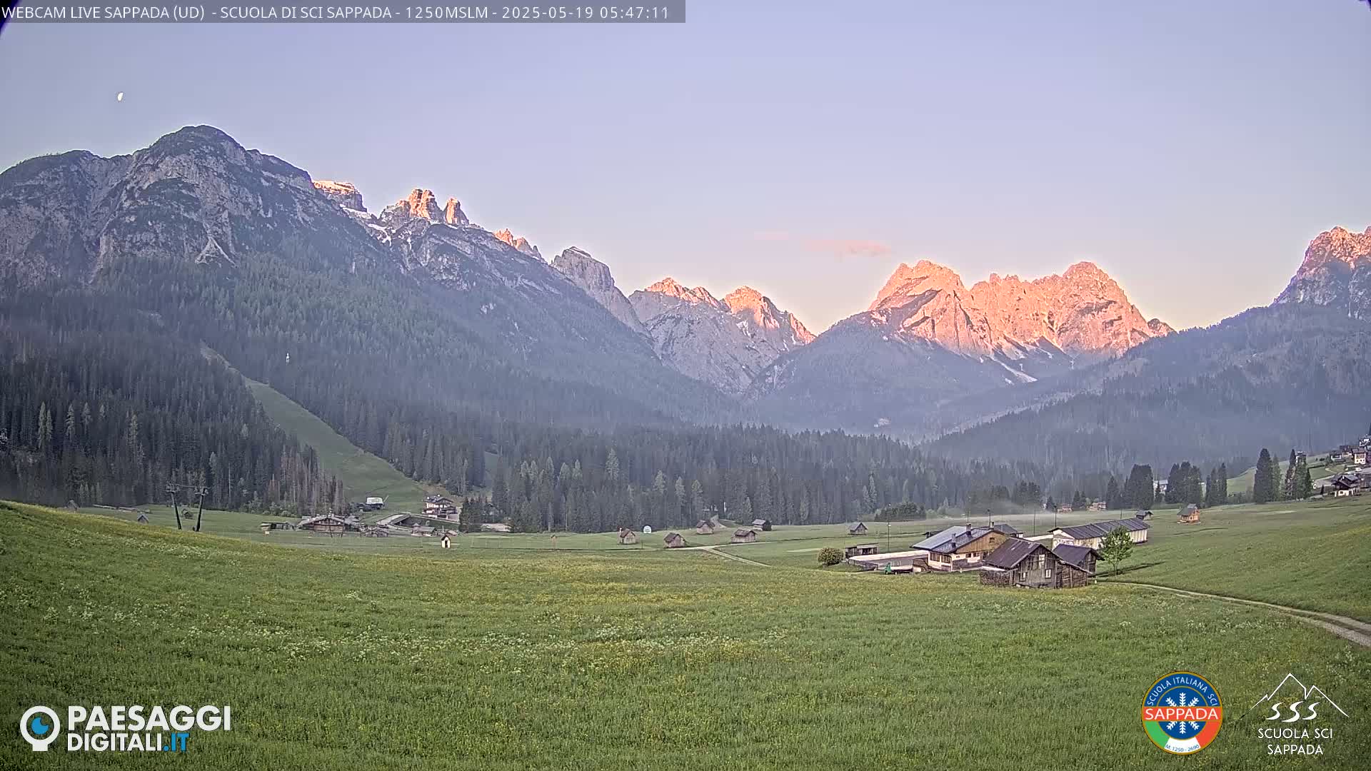  Sappada City Ski School & Ski Slope Live Cam - Udine, Friuli-Venezia Giulia, Italy