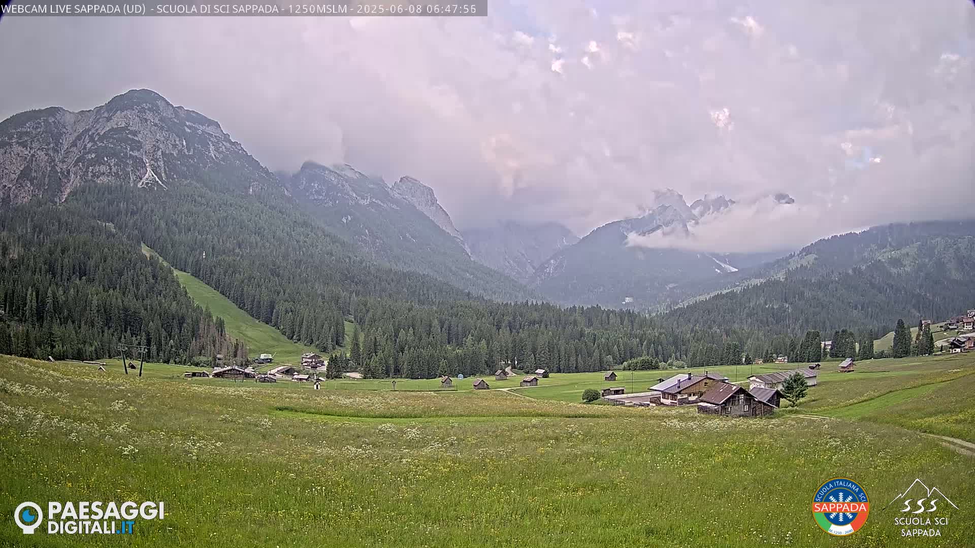  Sappada City Ski School & Ski Slope Live Cam - Udine, Friuli-Venezia Giulia, Italy