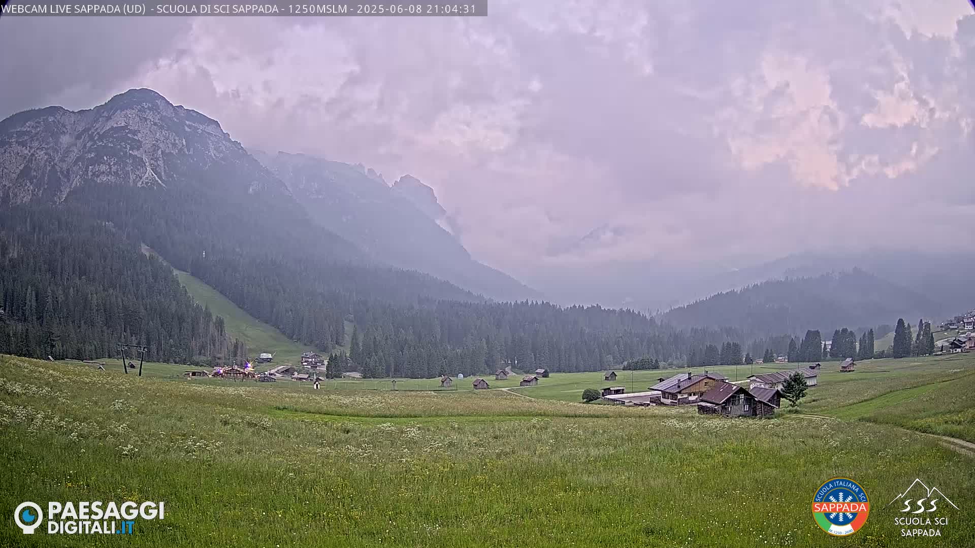  Sappada City Ski School & Ski Slope Live Cam - Udine, Friuli-Venezia Giulia, Italy