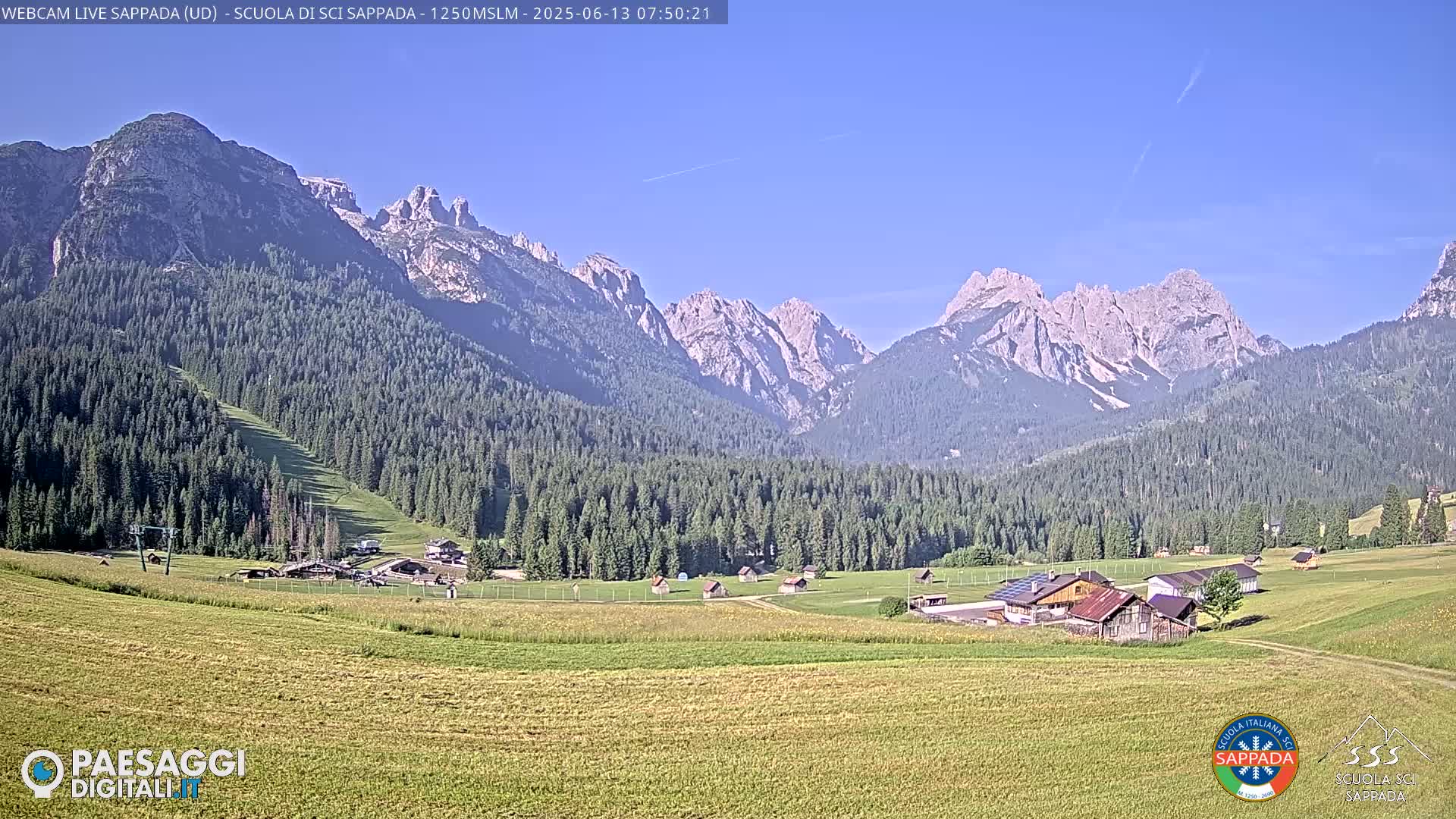  Sappada City Ski School & Ski Slope Live Cam - Udine, Friuli-Venezia Giulia, Italy