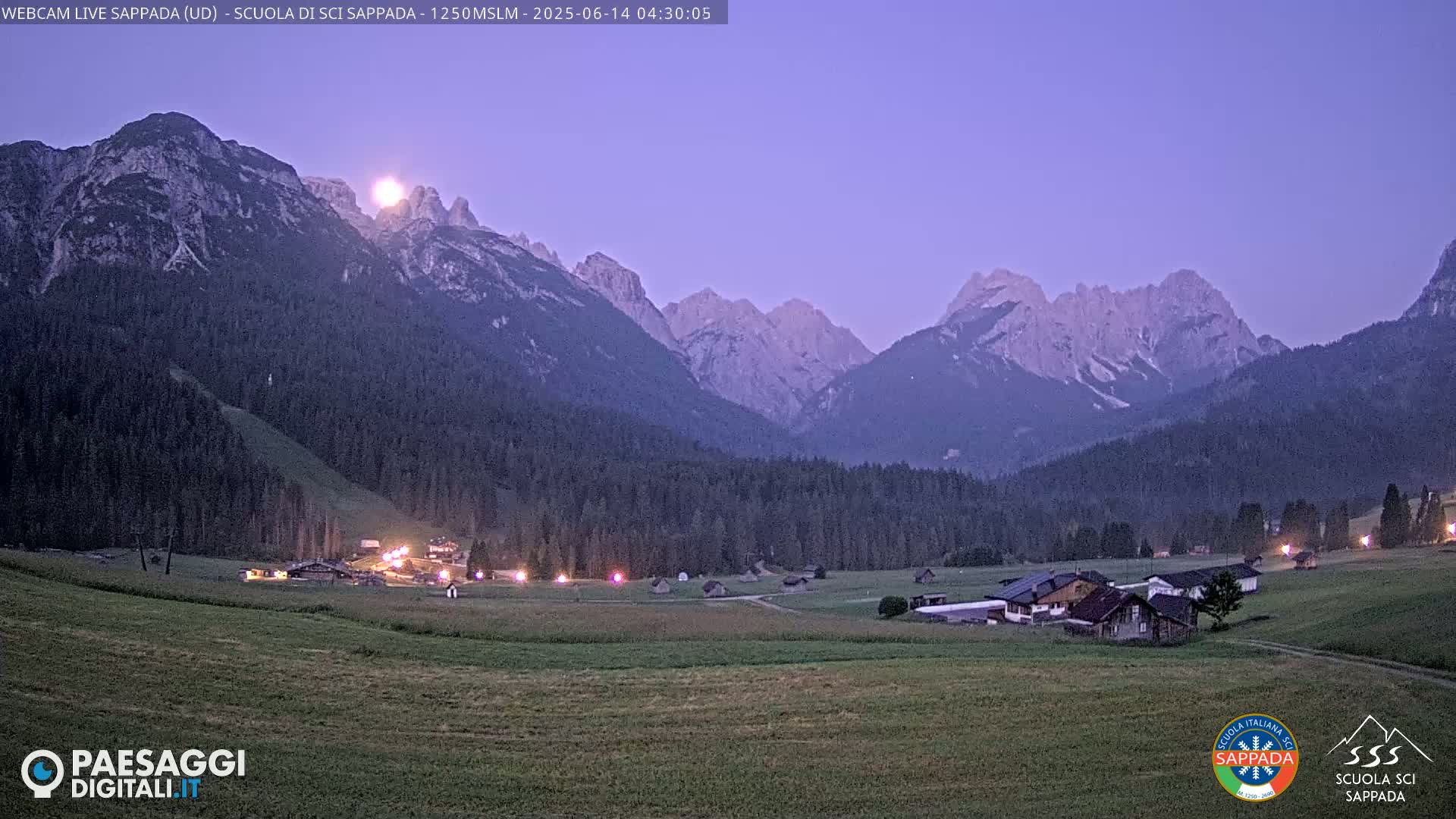  Sappada City Ski School & Ski Slope Live Cam - Udine, Friuli-Venezia Giulia, Italy