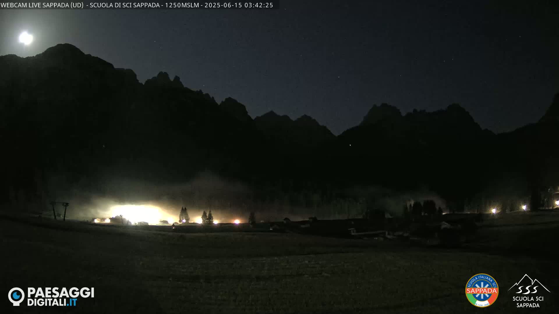  Sappada City Ski School & Ski Slope Live Cam - Udine, Friuli-Venezia Giulia, Italy