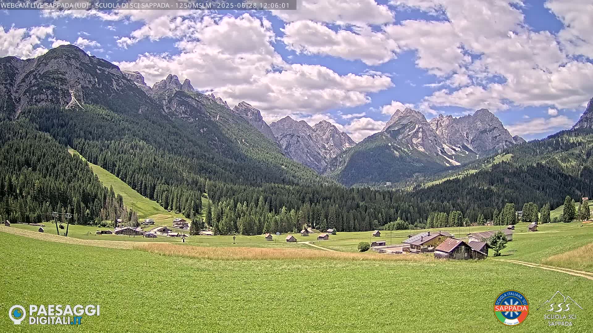  Sappada City Ski School & Ski Slope Live Cam - Udine, Friuli-Venezia Giulia, Italy