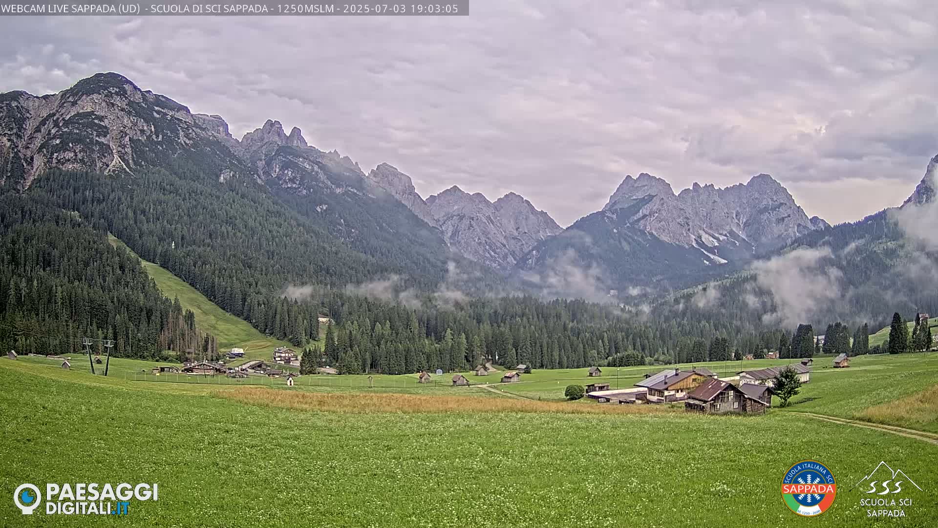  Sappada City Ski School & Ski Slope Live Cam - Udine, Friuli-Venezia Giulia, Italy