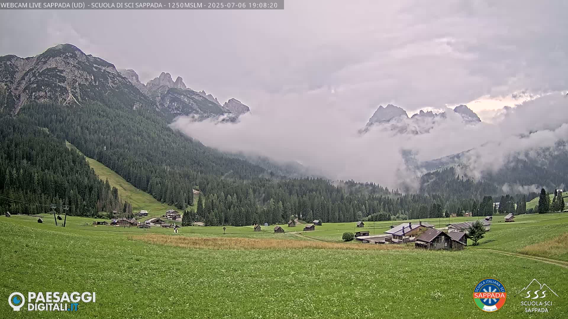  Sappada City Ski School & Ski Slope Live Cam - Udine, Friuli-Venezia Giulia, Italy