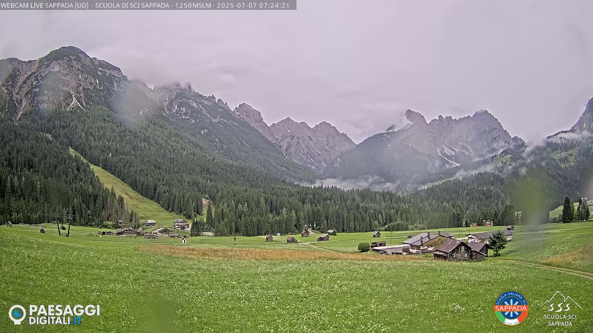  Sappada City Ski School & Ski Slope Live Cam - Udine, Friuli-Venezia Giulia, Italy