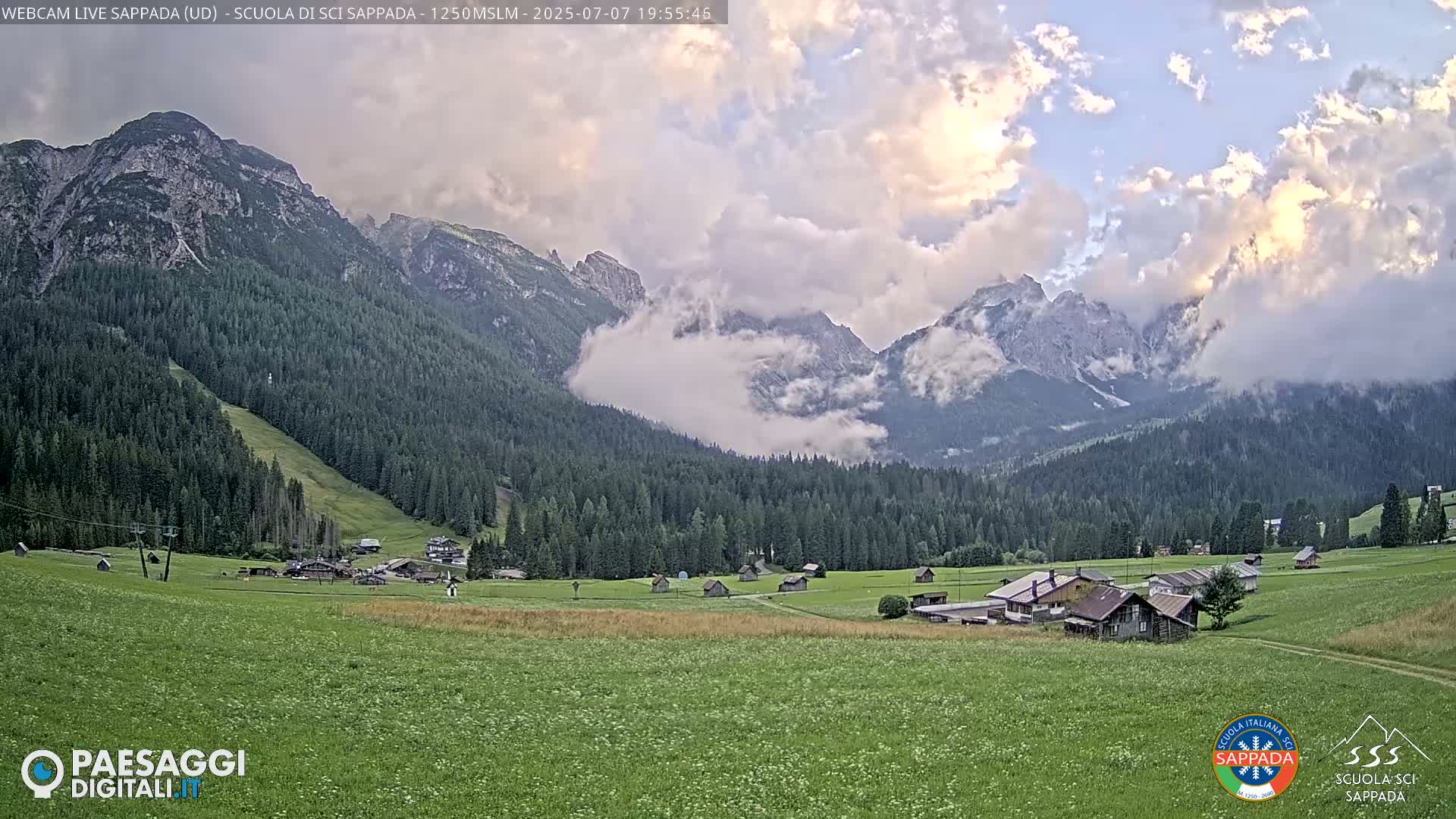  Sappada City Ski School & Ski Slope Live Cam - Udine, Friuli-Venezia Giulia, Italy
