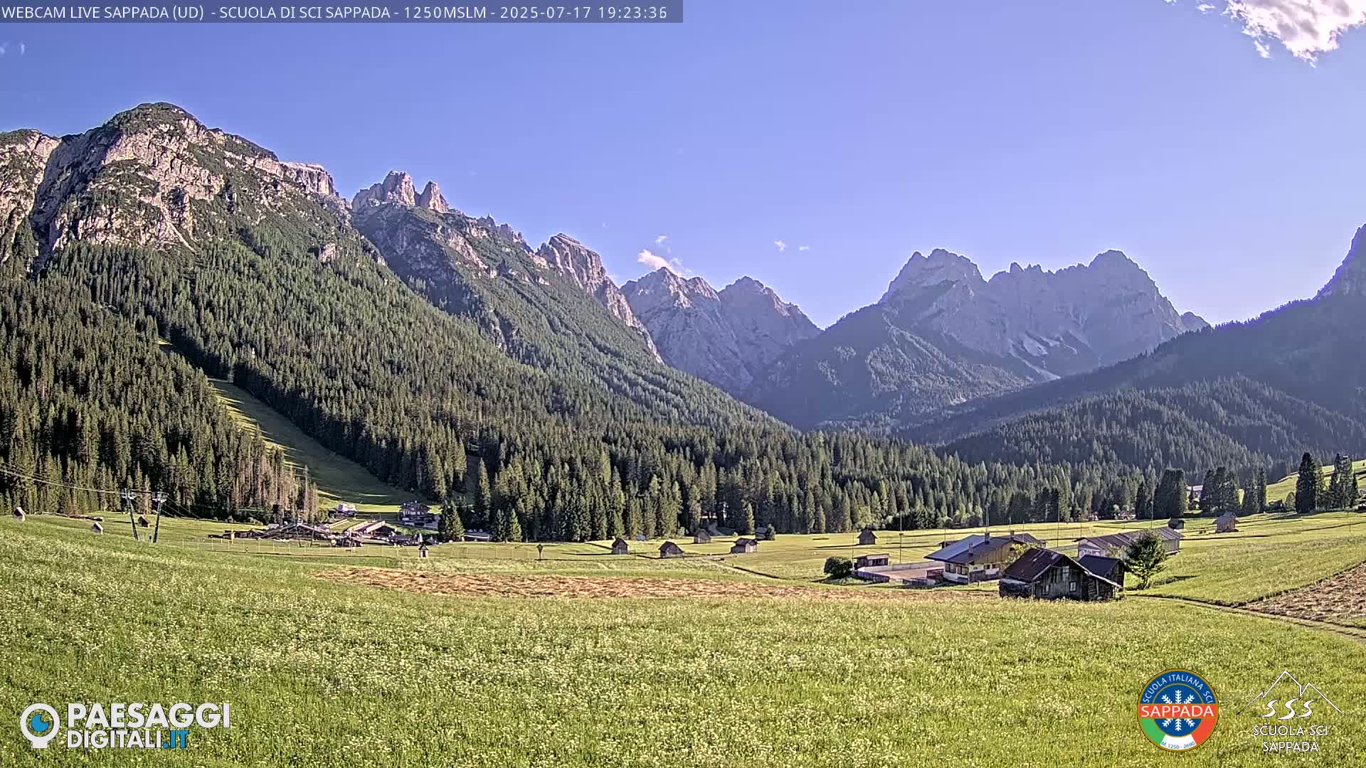  Sappada City Ski School & Ski Slope Live Cam - Udine, Friuli-Venezia Giulia, Italy