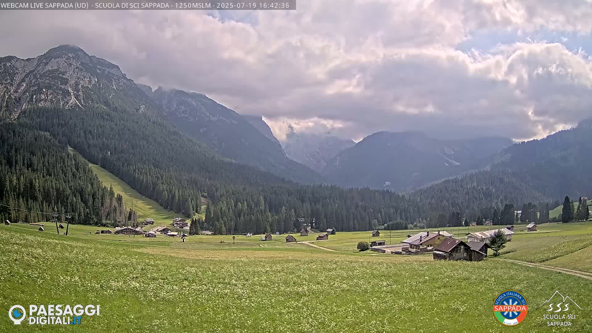  Sappada City Ski School & Ski Slope Live Cam - Udine, Friuli-Venezia Giulia, Italy