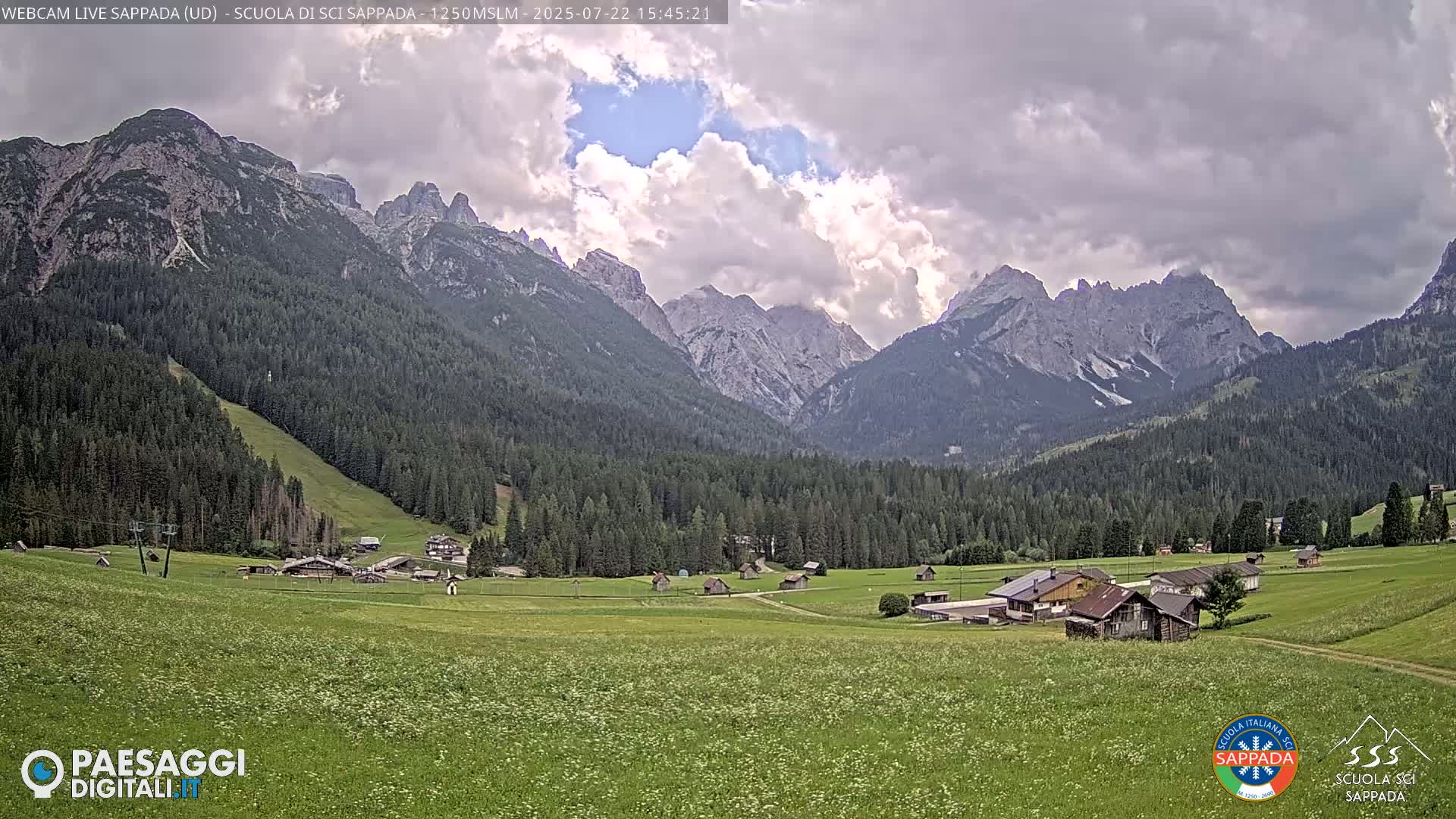  Sappada City Ski School & Ski Slope Live Cam - Udine, Friuli-Venezia Giulia, Italy