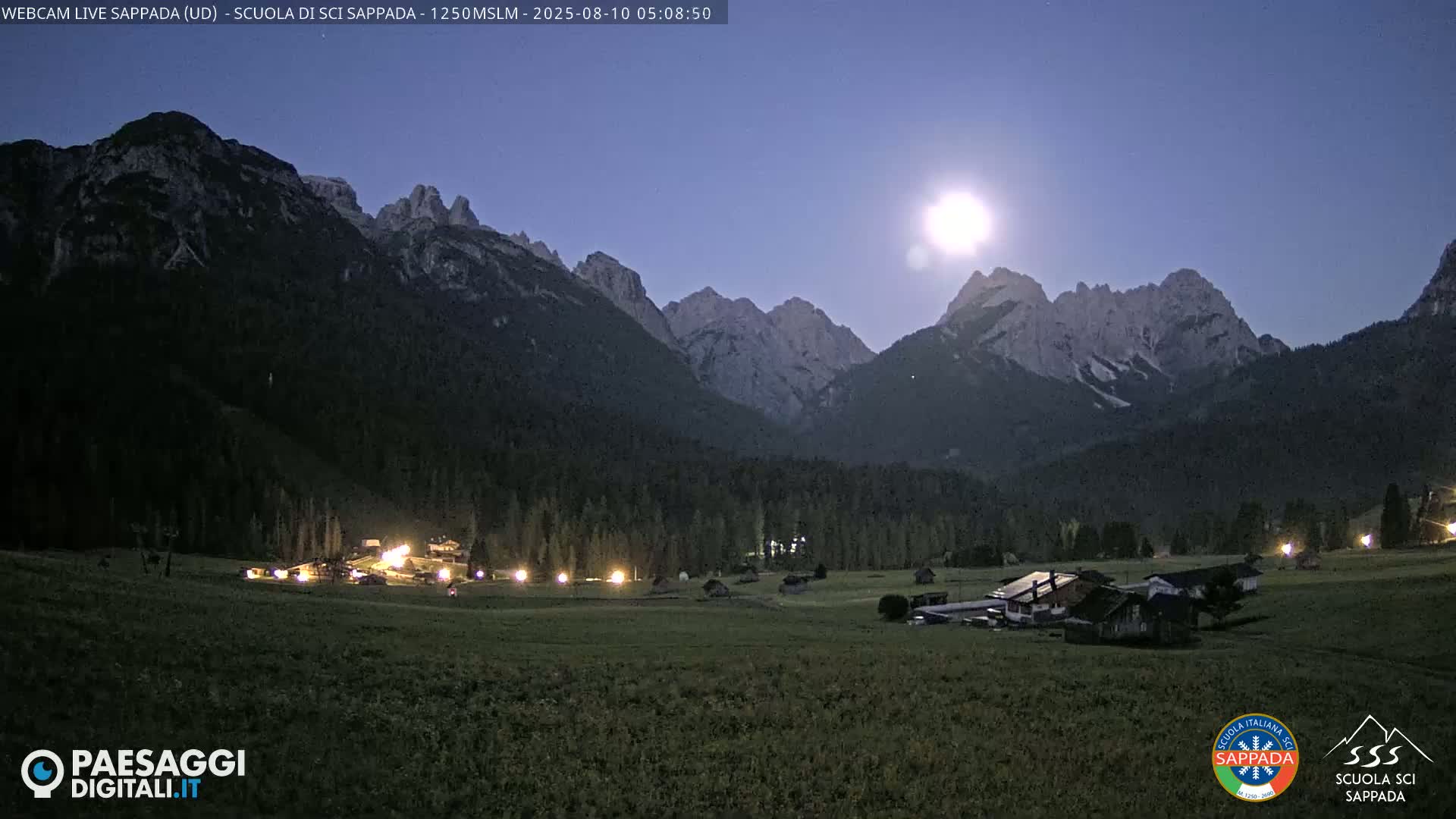  Sappada City Ski School & Ski Slope Live Cam - Udine, Friuli-Venezia Giulia, Italy