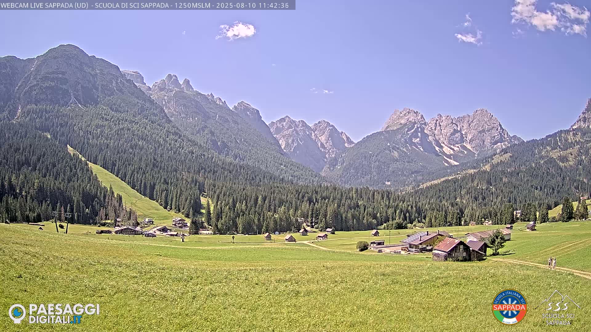 Sappada City Ski School & Ski Slope Live Cam - Udine, Friuli-Venezia Giulia, Italy