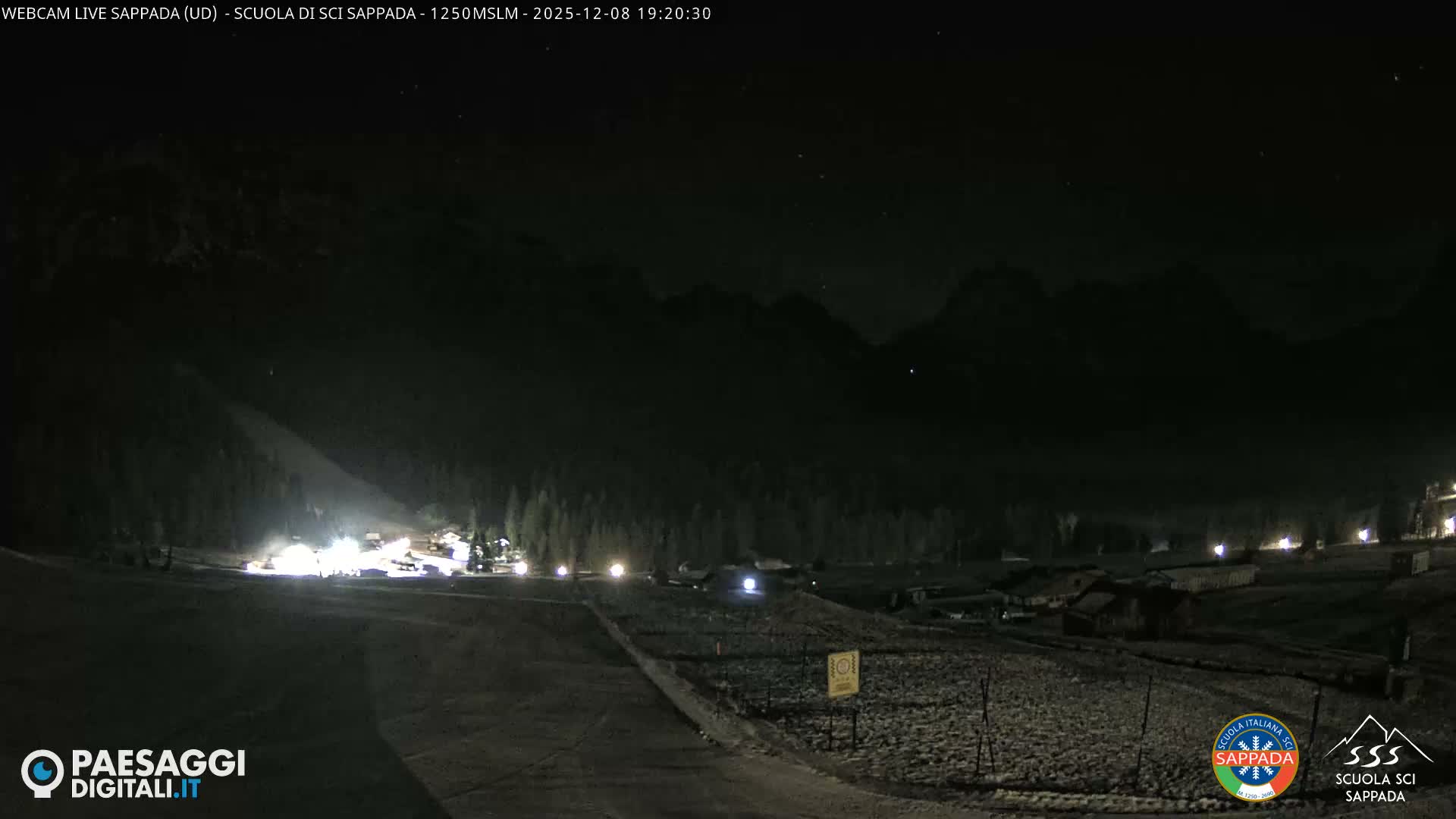  Sappada City Ski School & Ski Slope Live Cam - Udine, Friuli-Venezia Giulia, Italy