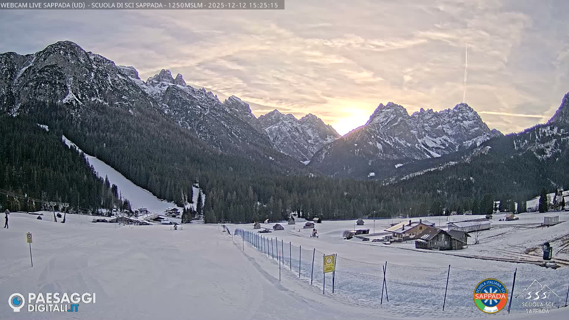  Sappada City Ski School & Ski Slope Live Cam - Udine, Friuli-Venezia Giulia, Italy