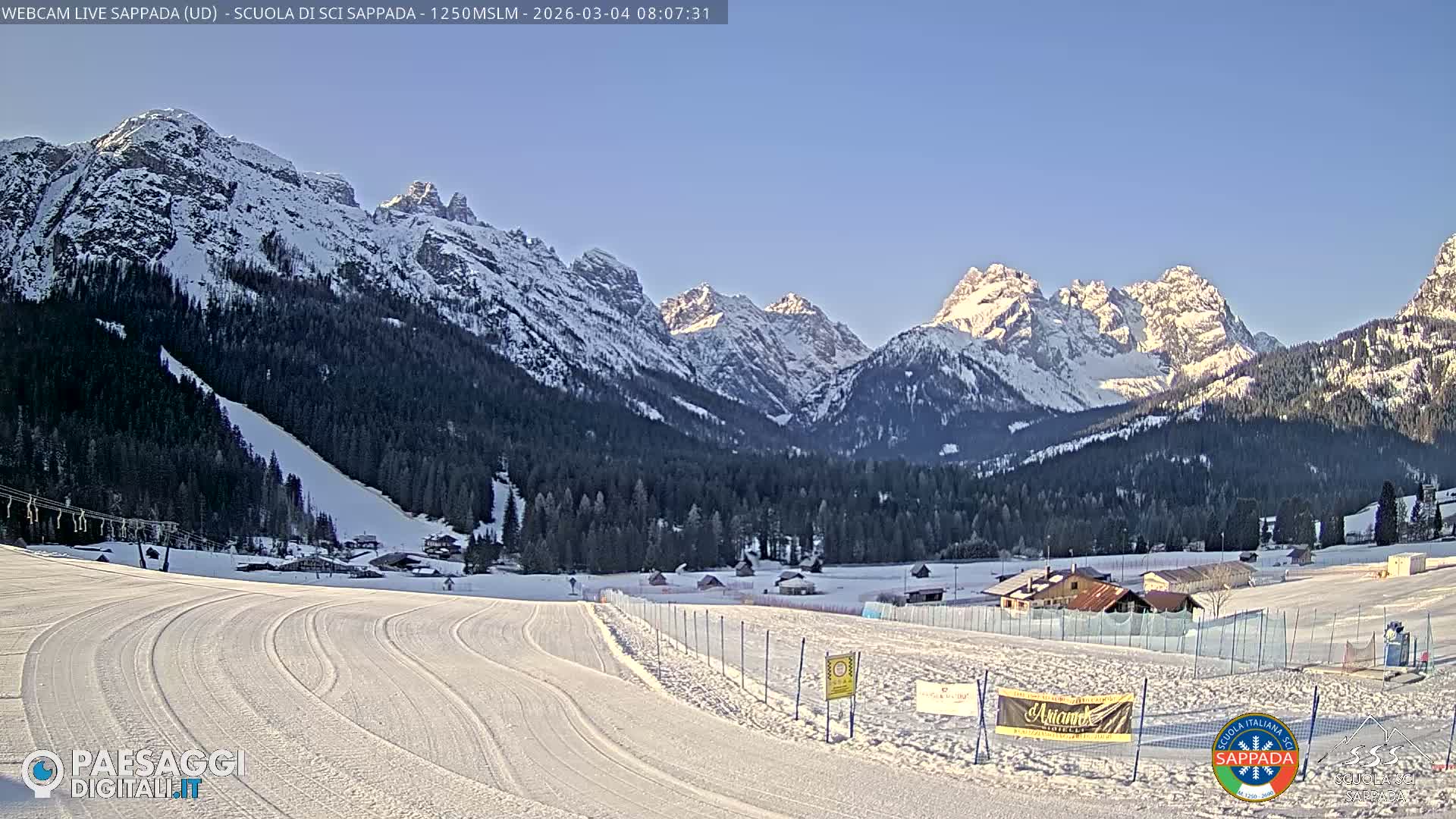  Sappada City Ski School & Ski Slope Live Cam - Udine, Friuli-Venezia Giulia, Italy