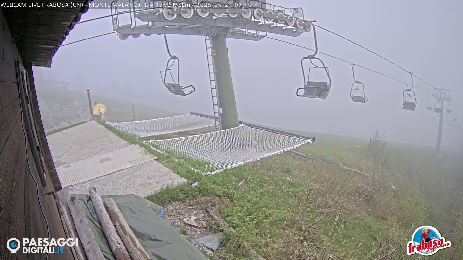 Moro Mount Frabosa Malanotte Ski School & Ski Slope Live Cam - Cuneo, Piedmont, Italy