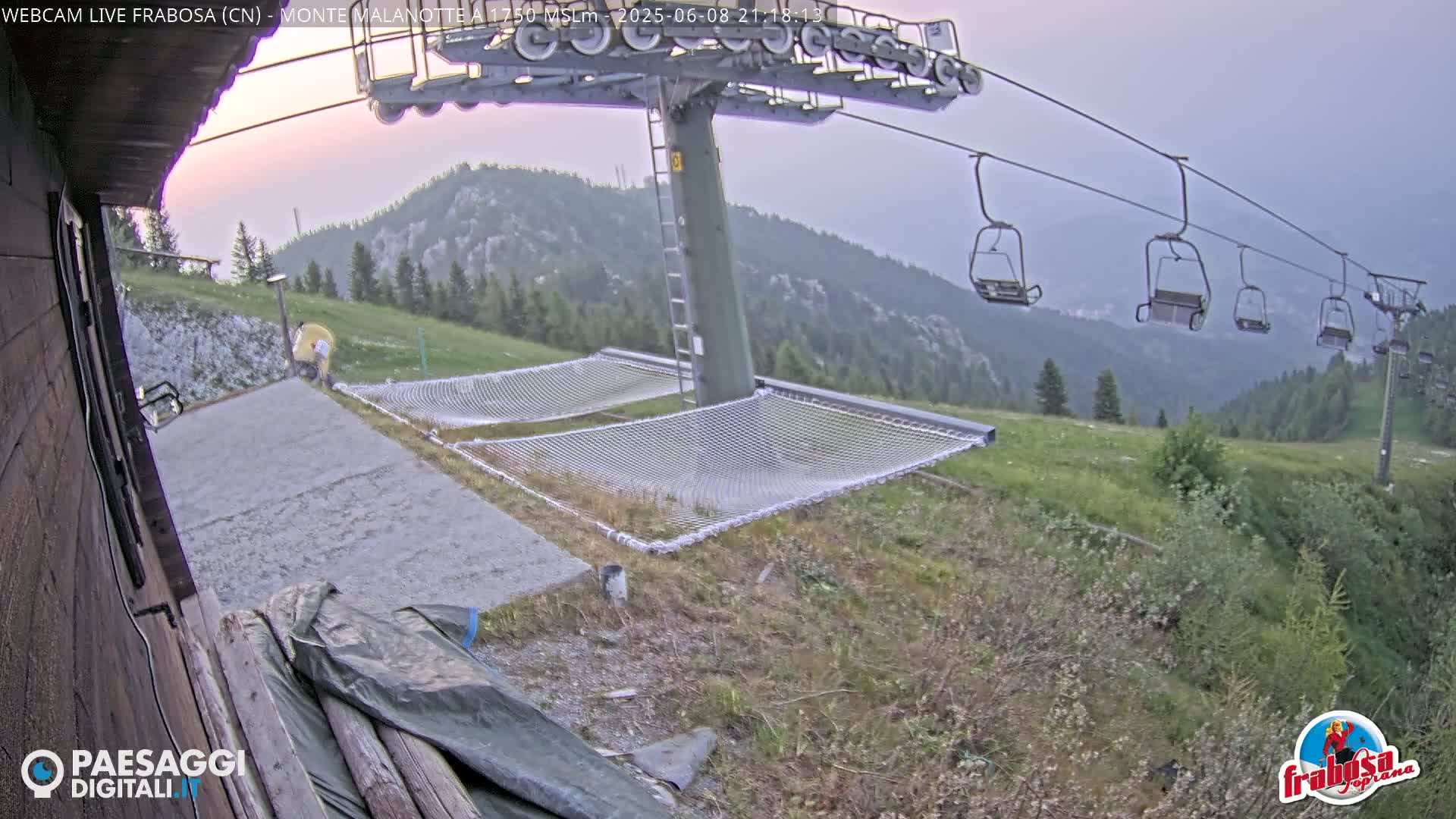 Moro Mount Frabosa Malanotte Ski School & Ski Slope Live Cam - Cuneo, Piedmont, Italy