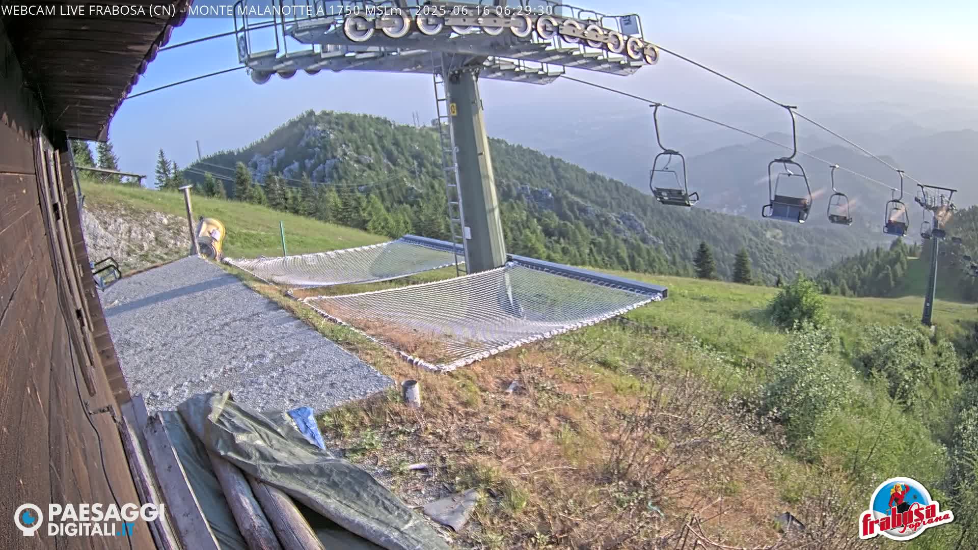 Monte Moro Mount Frabosa, Prato Nevoso Malanotte Take off Ramp & Ski Slope Live Cam - Cuneo, Piedmont, Italy