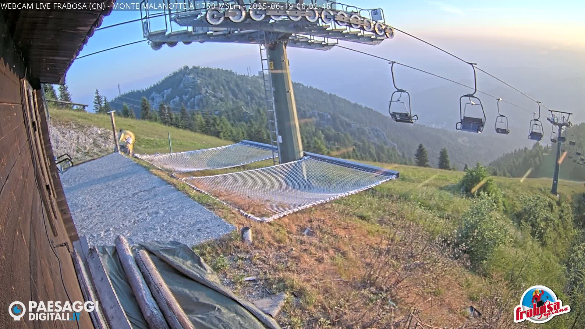 Monte Moro Mount Frabosa, Prato Nevoso Malanotte Take off Ramp & Ski Slope Live Cam - Cuneo, Piedmont, Italy