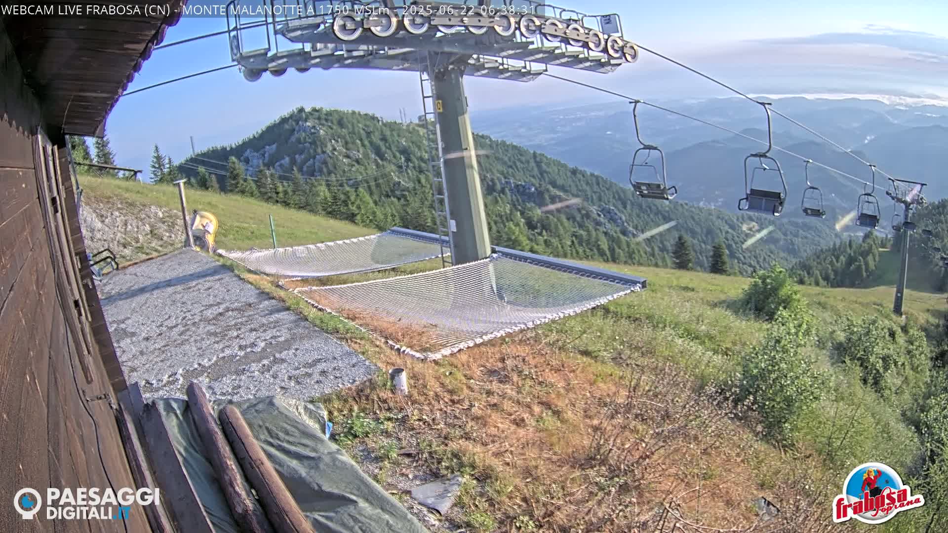 Monte Moro Mount Frabosa, Prato Nevoso Malanotte Take off Ramp & Ski Slope Live Cam - Cuneo, Piedmont, Italy